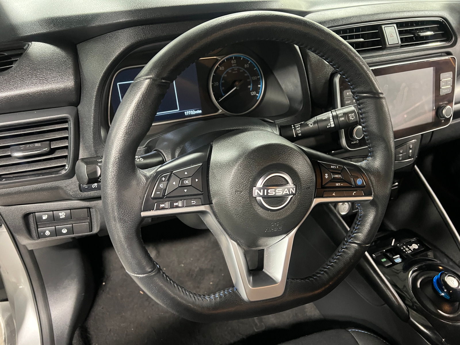 Thumbnail: 2023 Nissan Leaf - 5