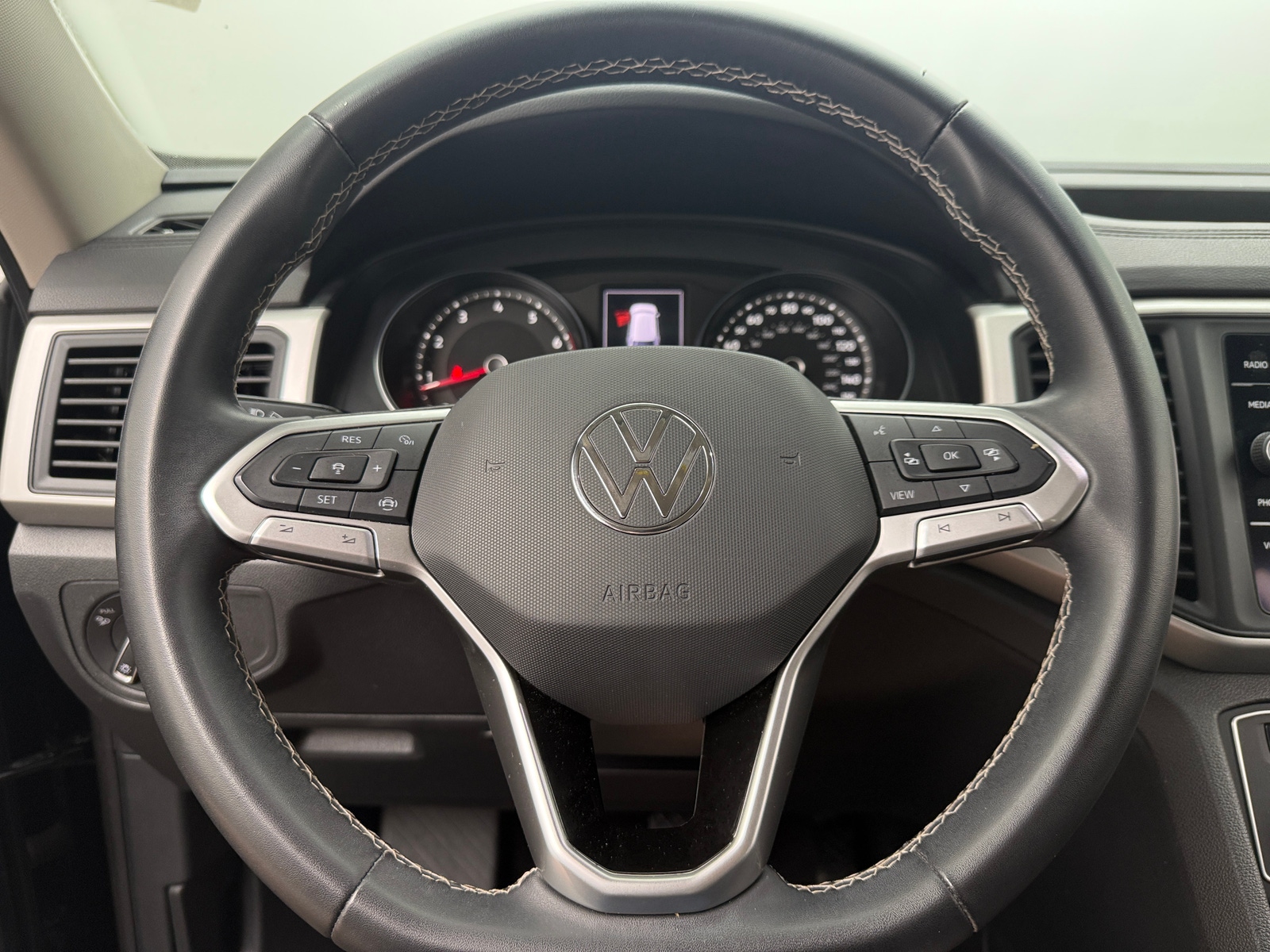 Thumbnail: 2021 Volkswagen Atlas - 4