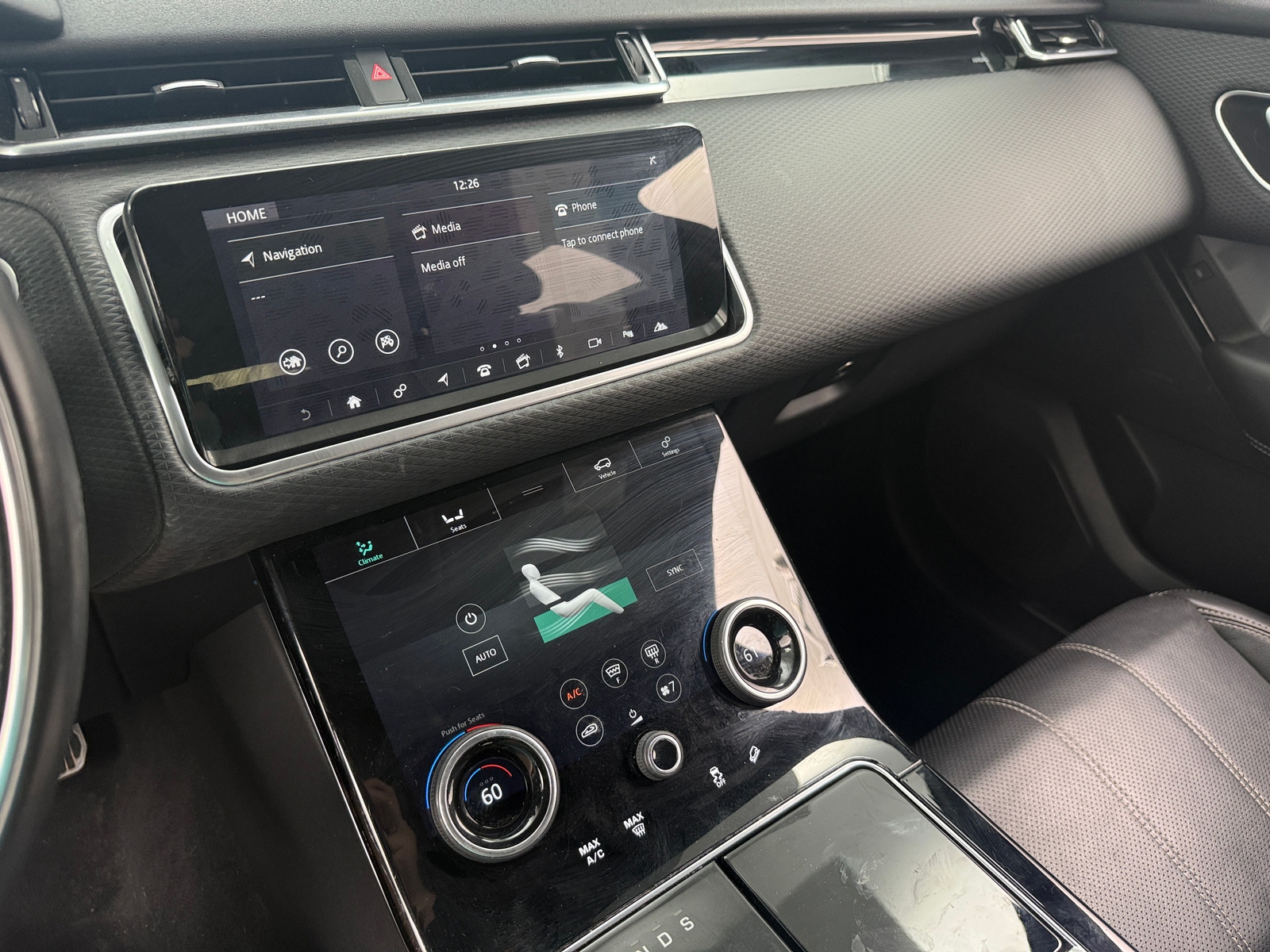 Thumbnail: 2020 Land Rover Range Rover Velar - 4
