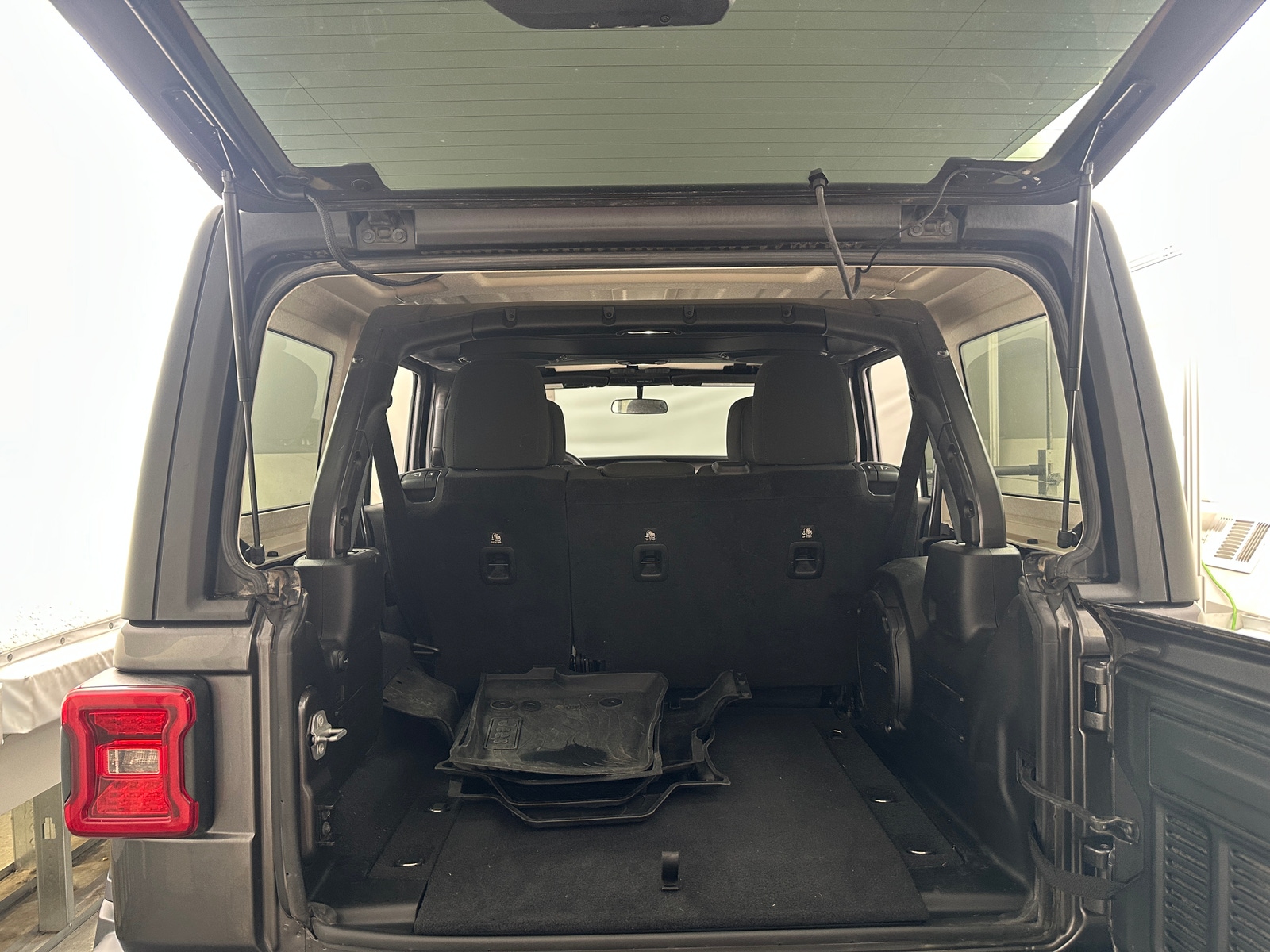 Thumbnail: 2018 Jeep Wrangler - 7