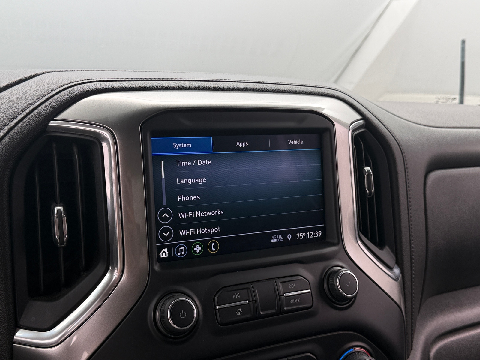 Thumbnail: 2019 Chevrolet Silverado 1500 - 4