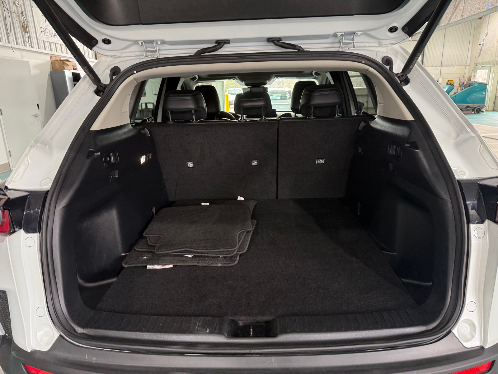 Thumbnail: 2025 Mazda CX-50 - 6