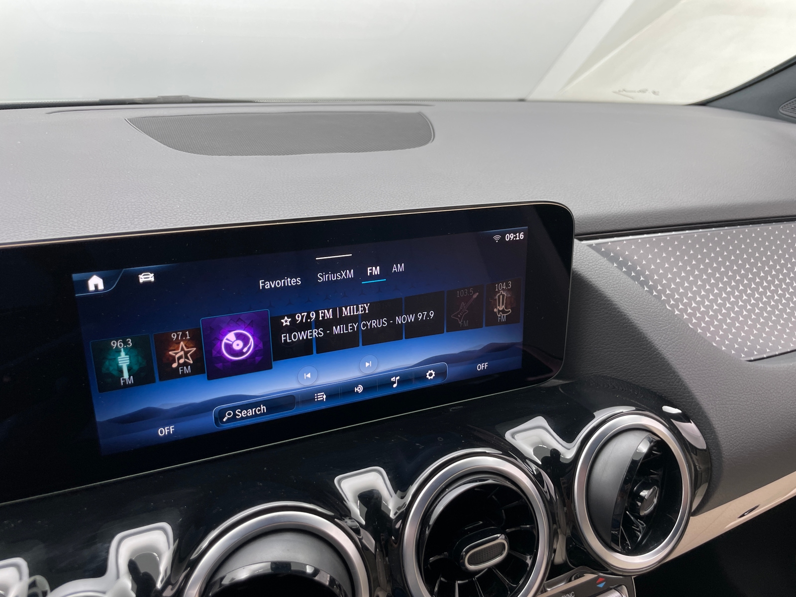 Thumbnail: 2025 Mercedes-Benz GLA - 3