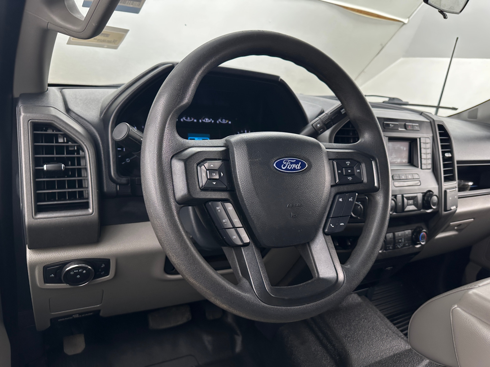 Thumbnail: 2022 Ford Econoline - 5