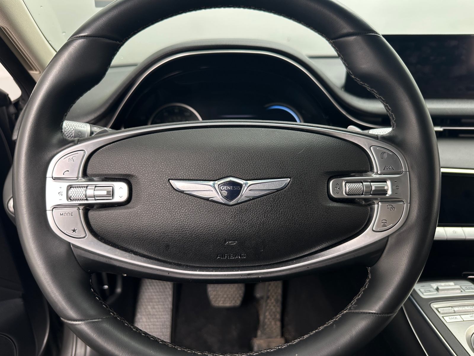 Thumbnail: 2022 Genesis GV70 - 4