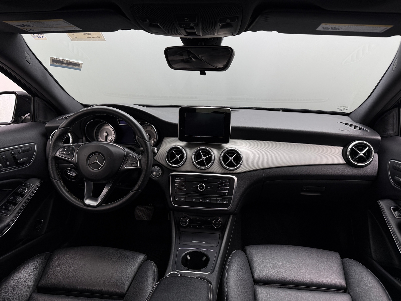 Thumbnail: 2017 Mercedes-Benz GLA - 2