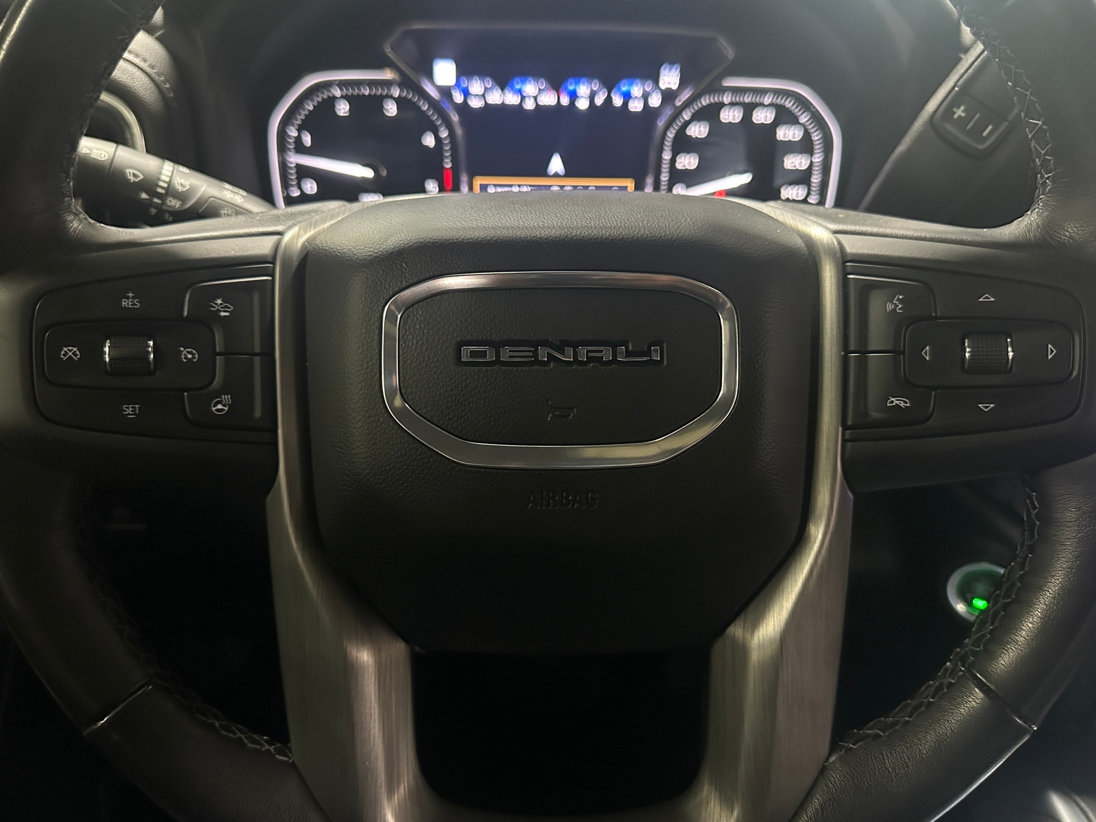 Thumbnail: 2022 GMC Sierra 2500 - 4