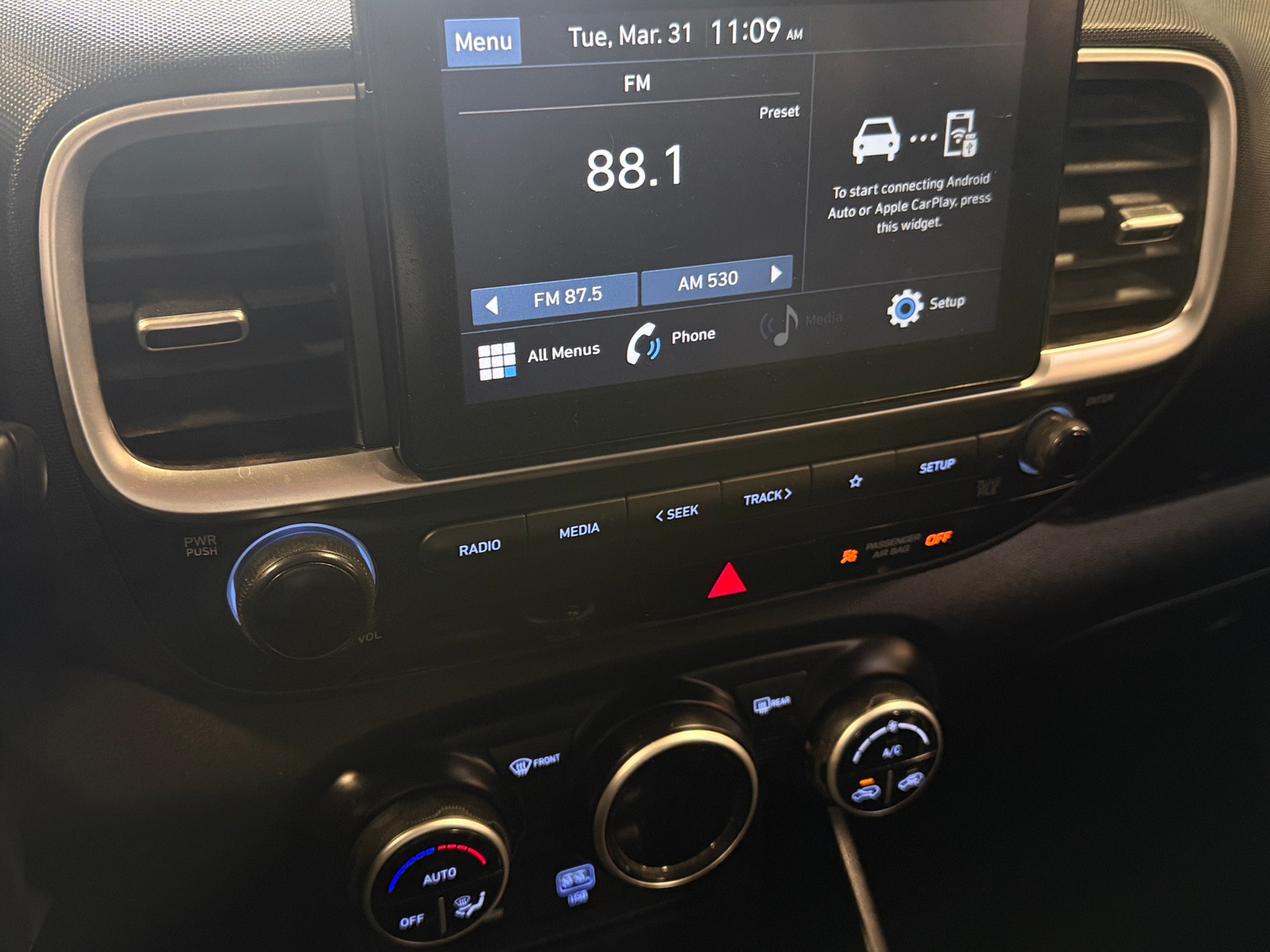 Thumbnail: 2021 Hyundai Venue - 4