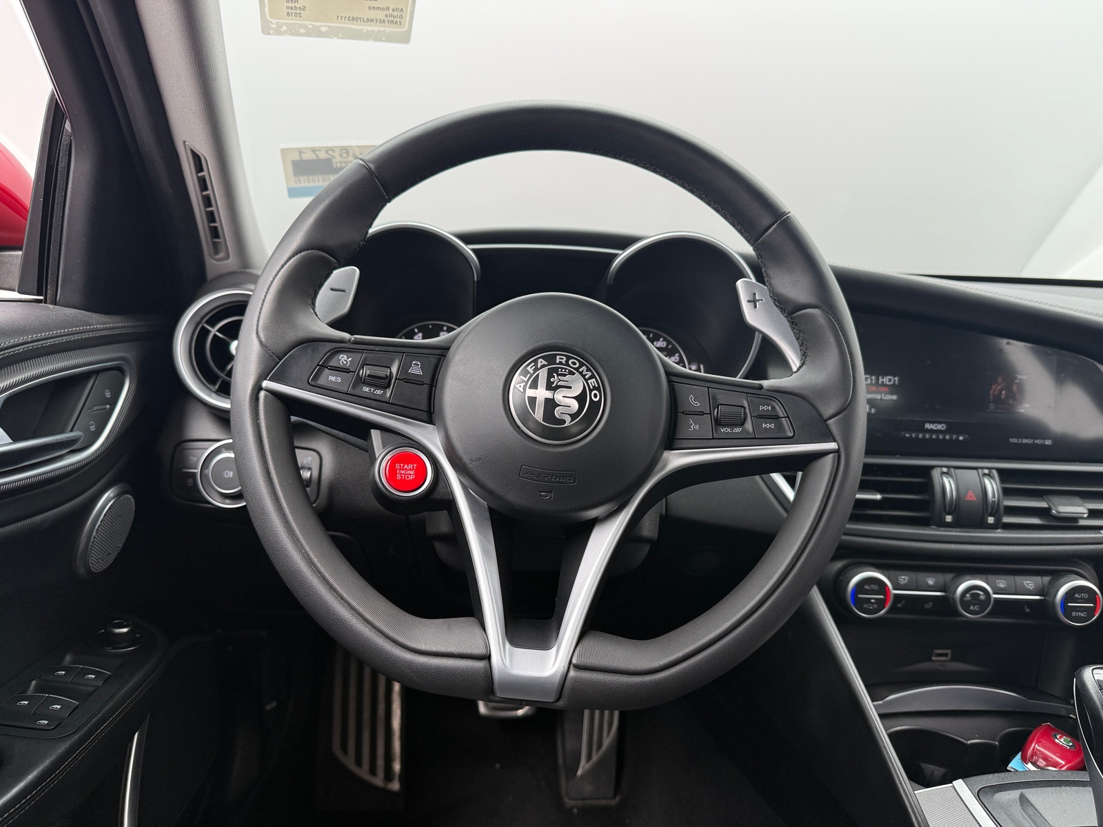 Thumbnail: 2018 Alfa Romeo Giulia - 4