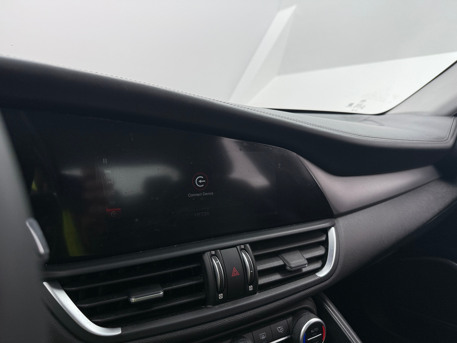 Thumbnail: 2018 Alfa Romeo Giulia - 3