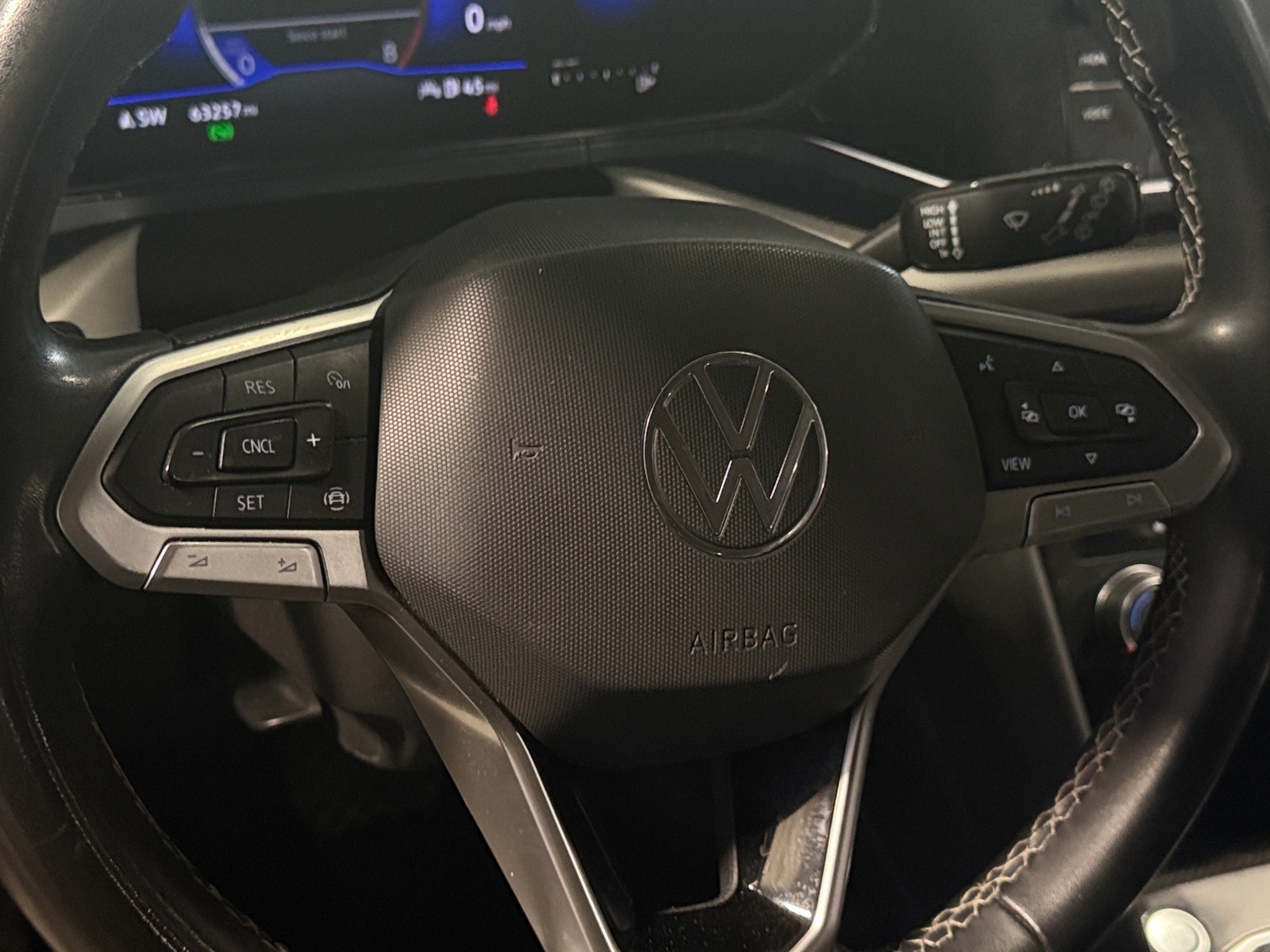 Thumbnail: 2022 Volkswagen Taos - 4