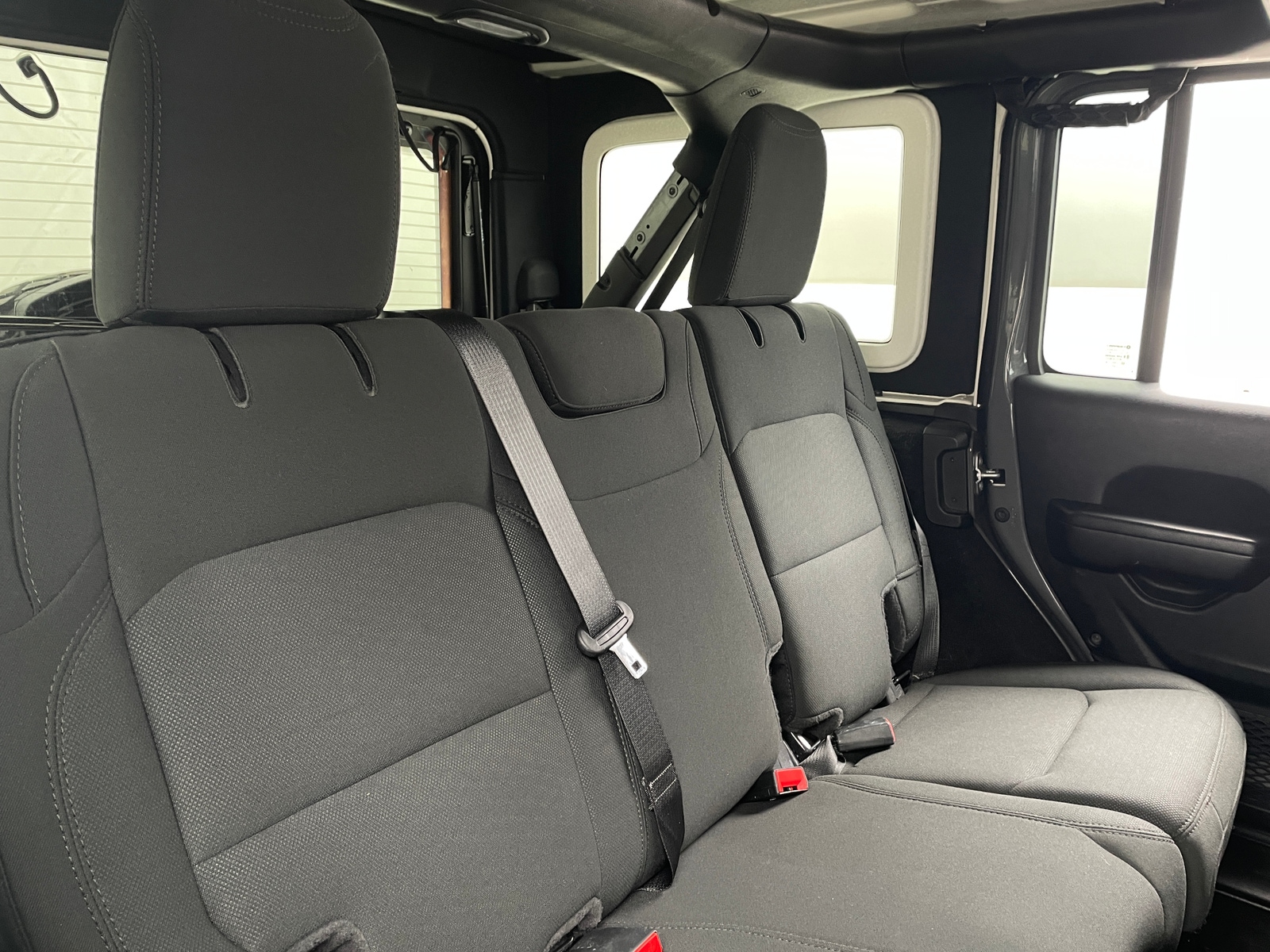 Thumbnail: 2021 Jeep Wrangler - 6