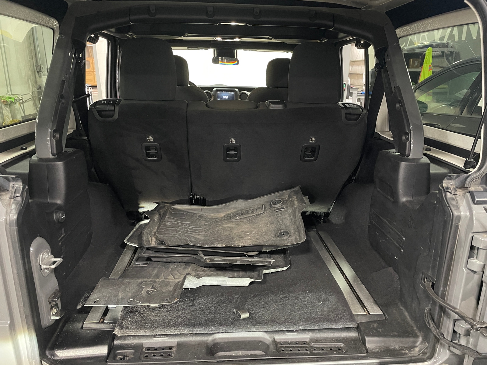 Thumbnail: 2021 Jeep Wrangler - 7