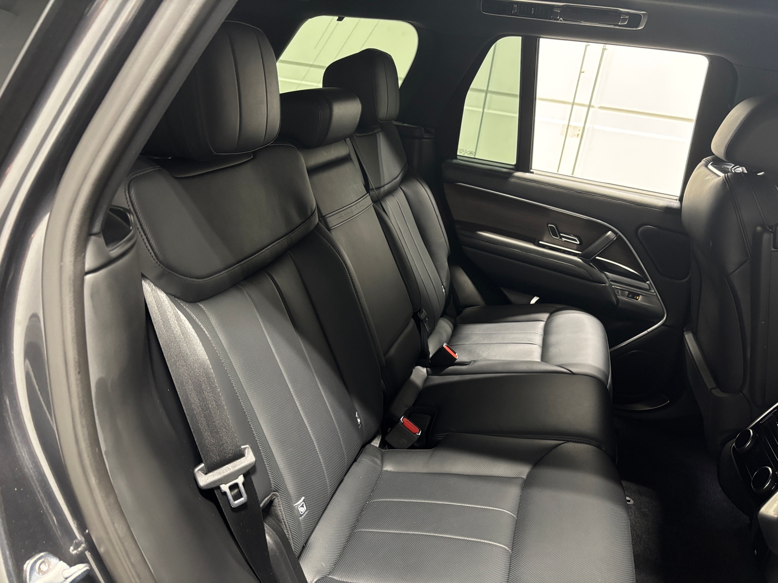 Thumbnail: 2023 Land Rover Range Rover - 5