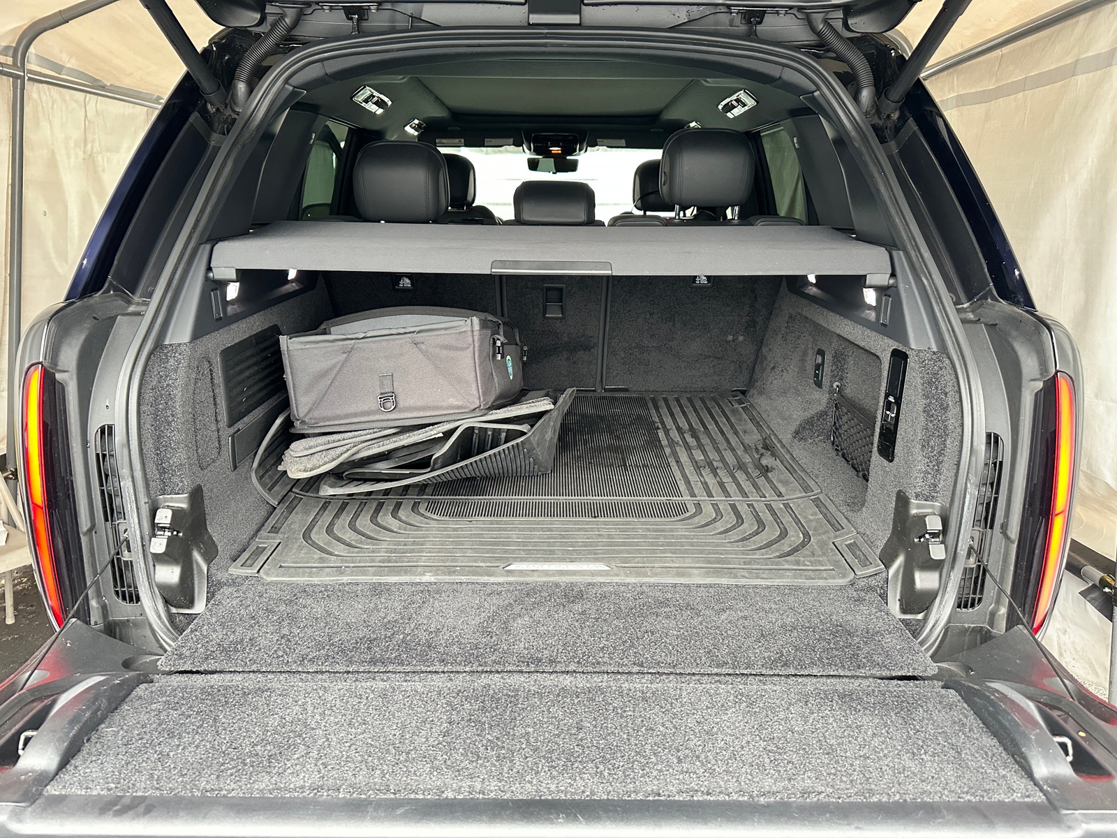 Thumbnail: 2023 Land Rover Range Rover - 6