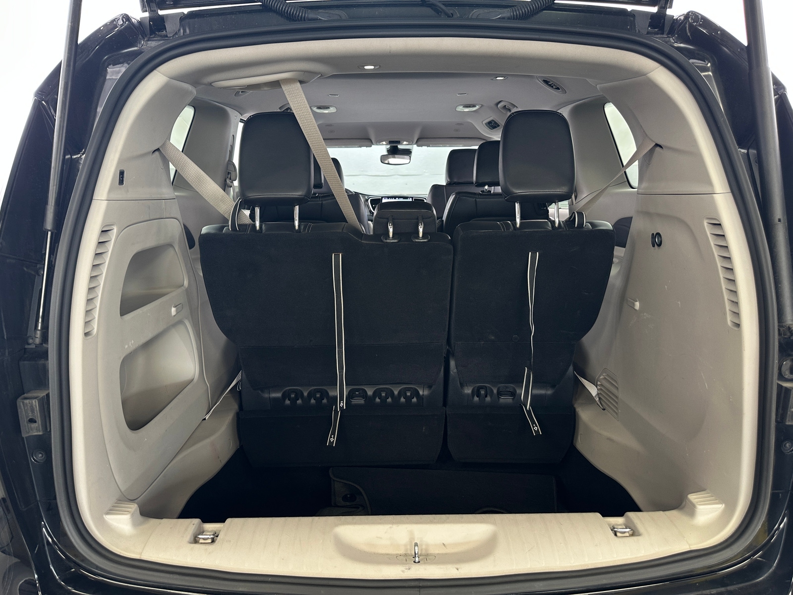 Thumbnail: 2024 Chrysler Pacifica - 6