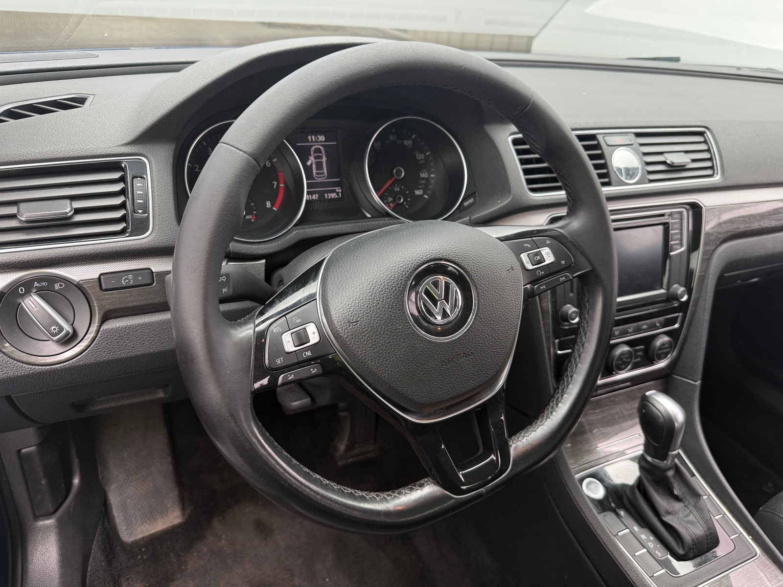 Thumbnail: 2017 Volkswagen Passat - 4