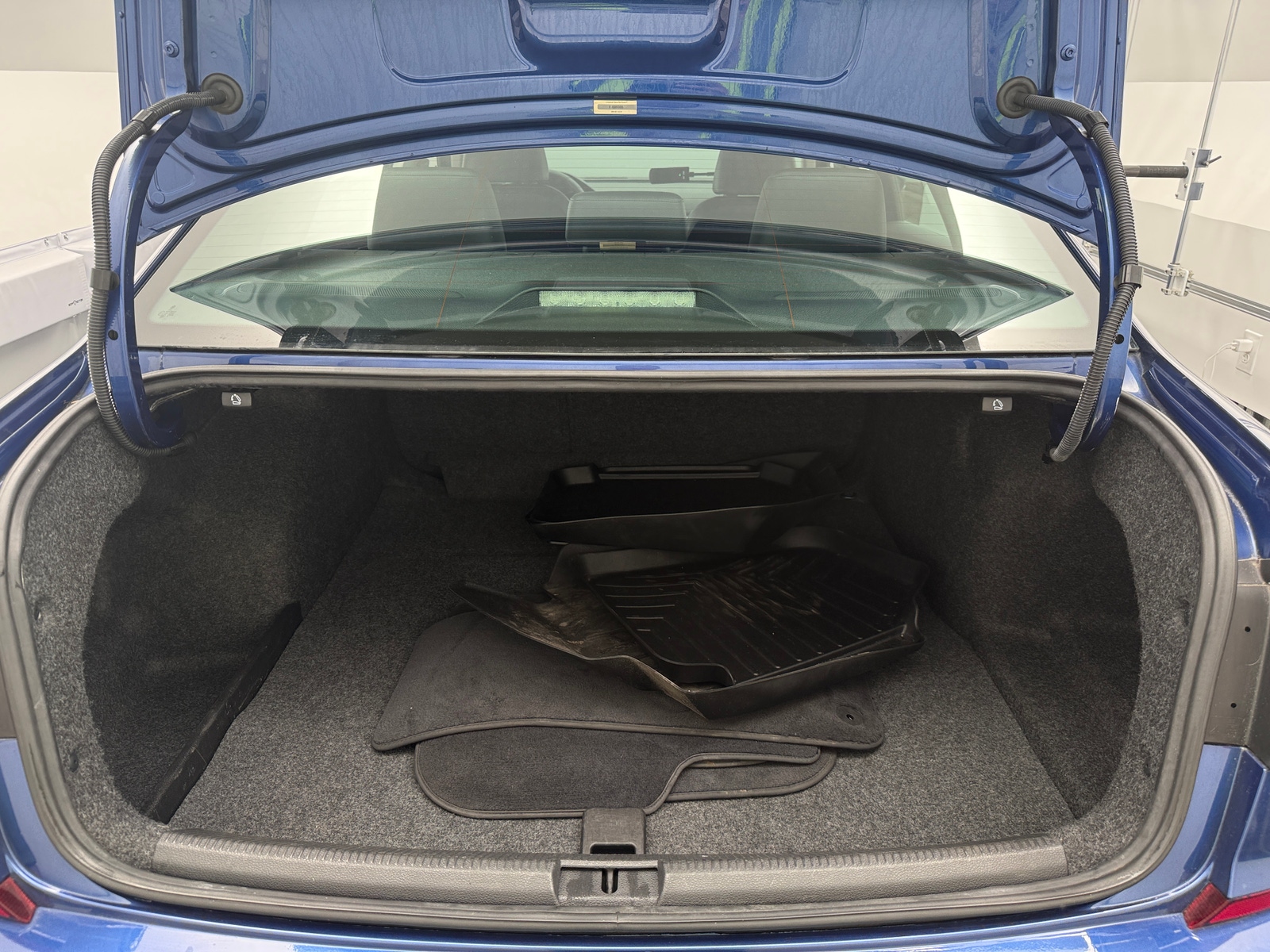 Thumbnail: 2017 Volkswagen Passat - 6