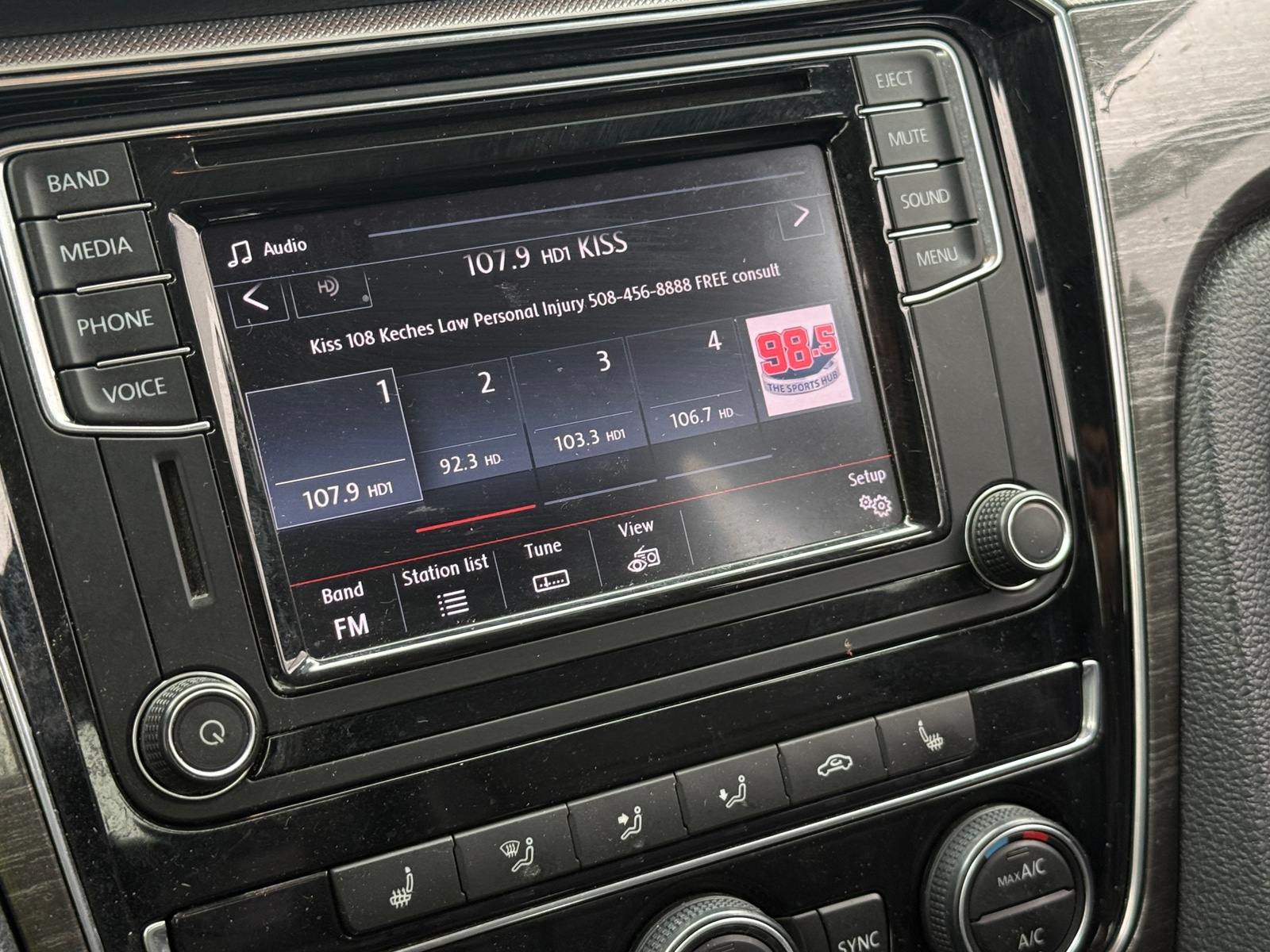 Thumbnail: 2017 Volkswagen Passat - 3