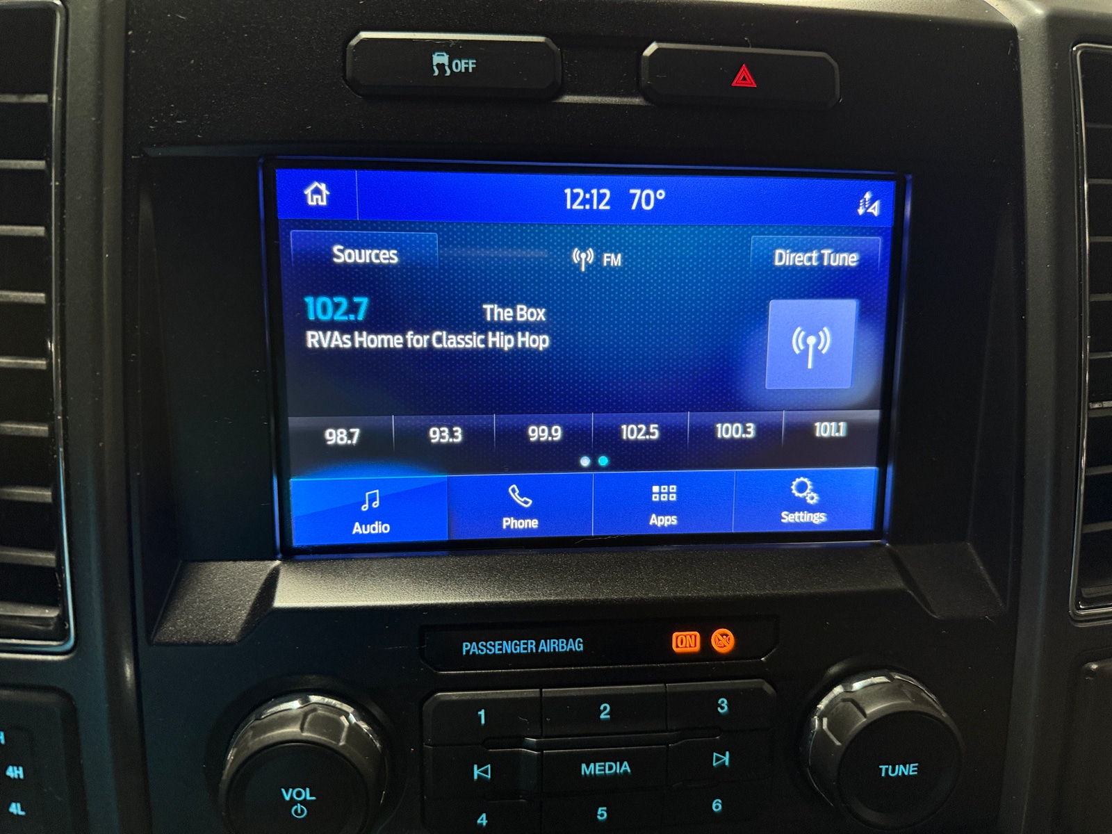 Thumbnail: 2022 Ford Econoline - 4