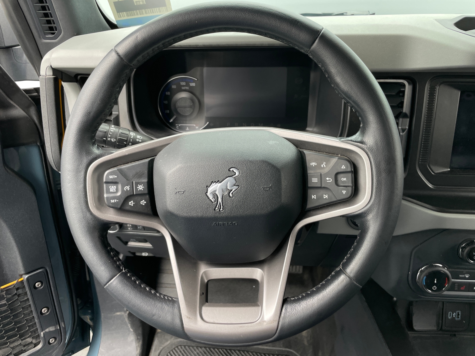 Thumbnail: 2022 Ford Bronco - 4