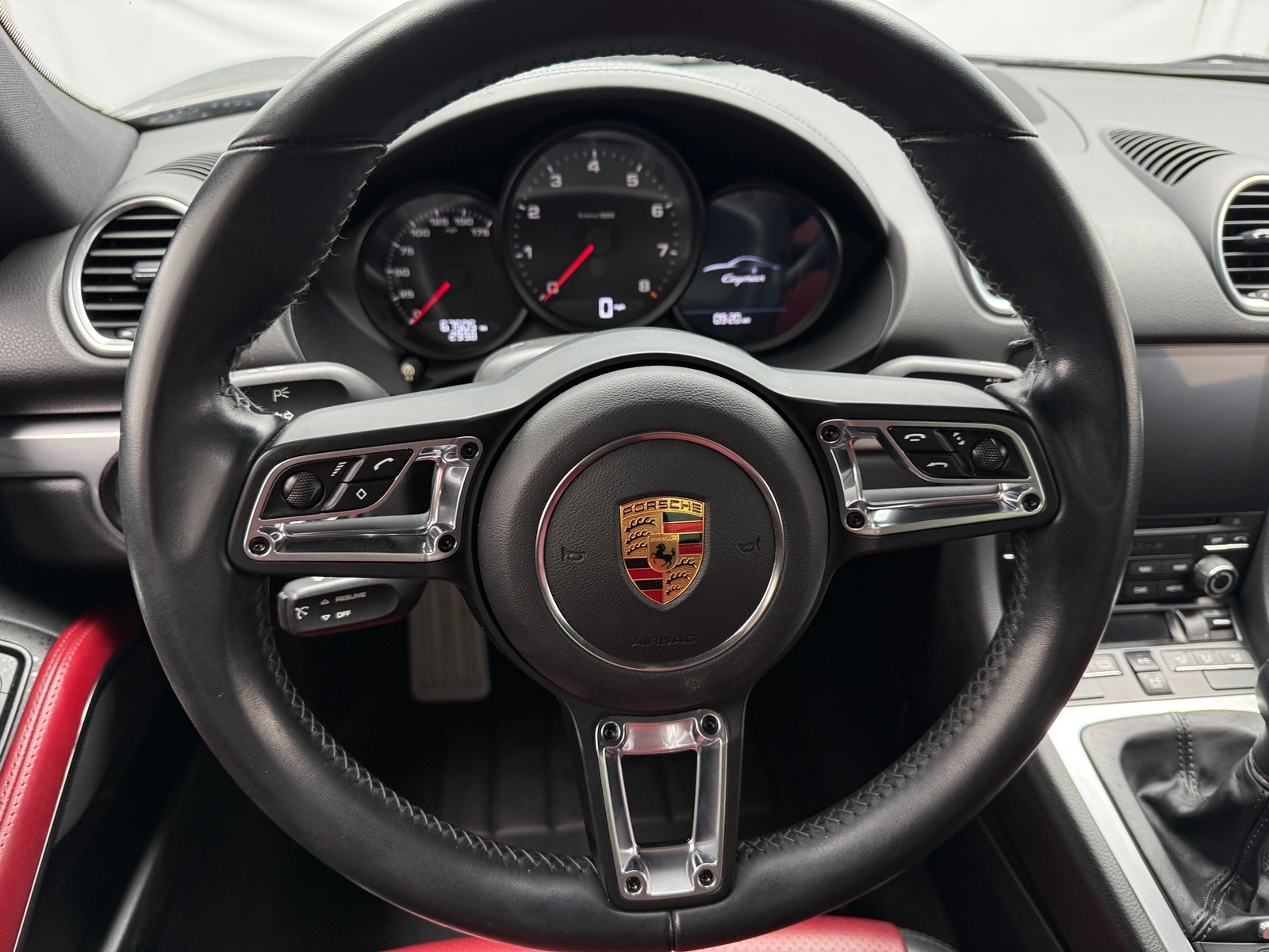 Thumbnail: 2018 Porsche 718 Cayman - 3