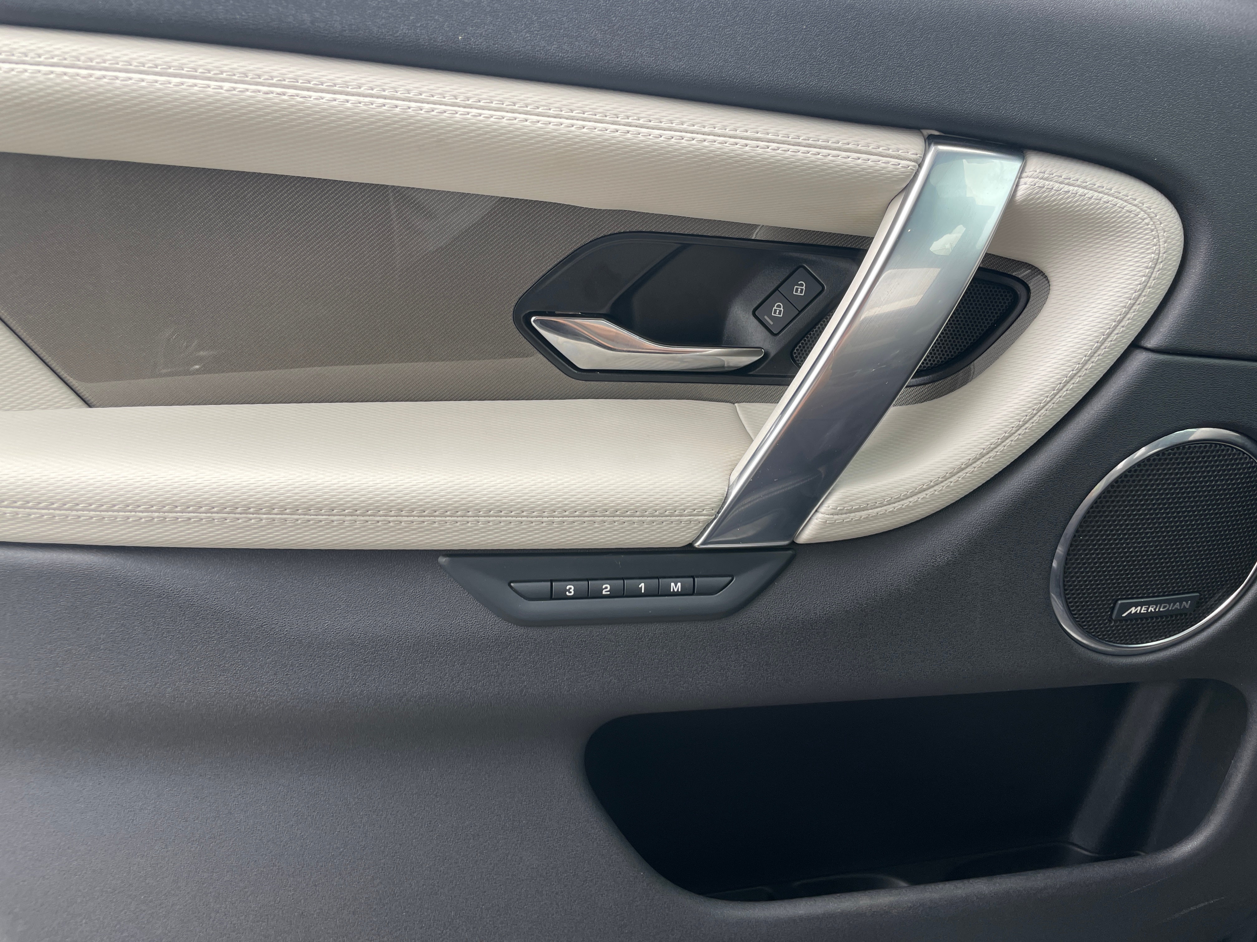 2025 Land Rover Discovery Sport