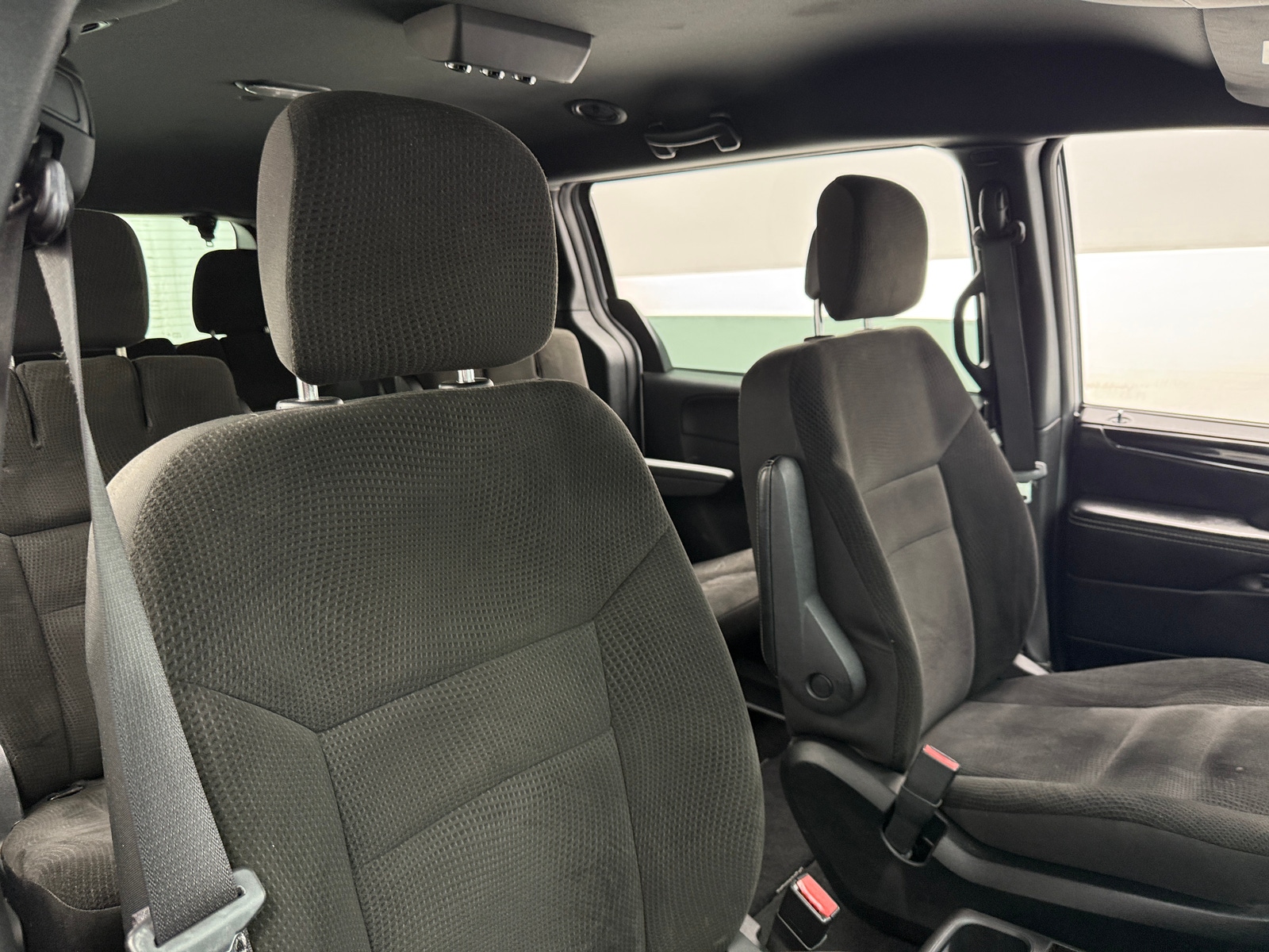 Thumbnail: 2018 Dodge Grand Caravan - 2