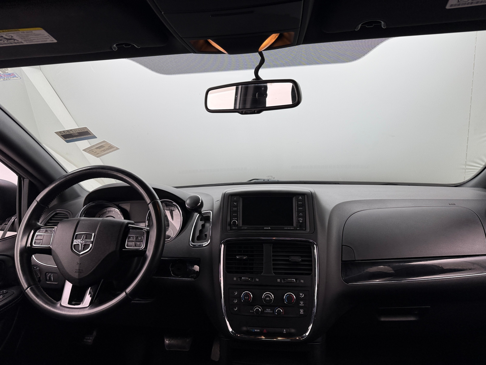 Thumbnail: 2018 Dodge Grand Caravan - 3