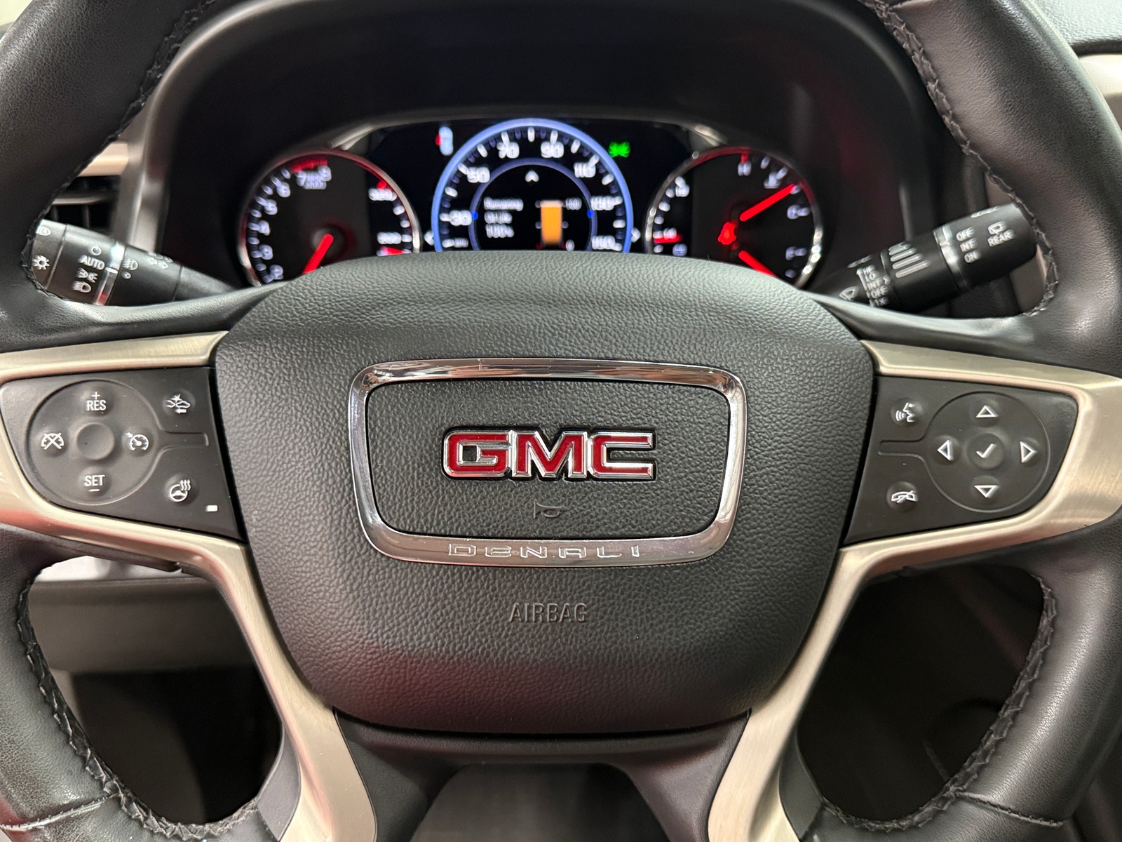 Thumbnail: 2023 GMC Acadia - 4