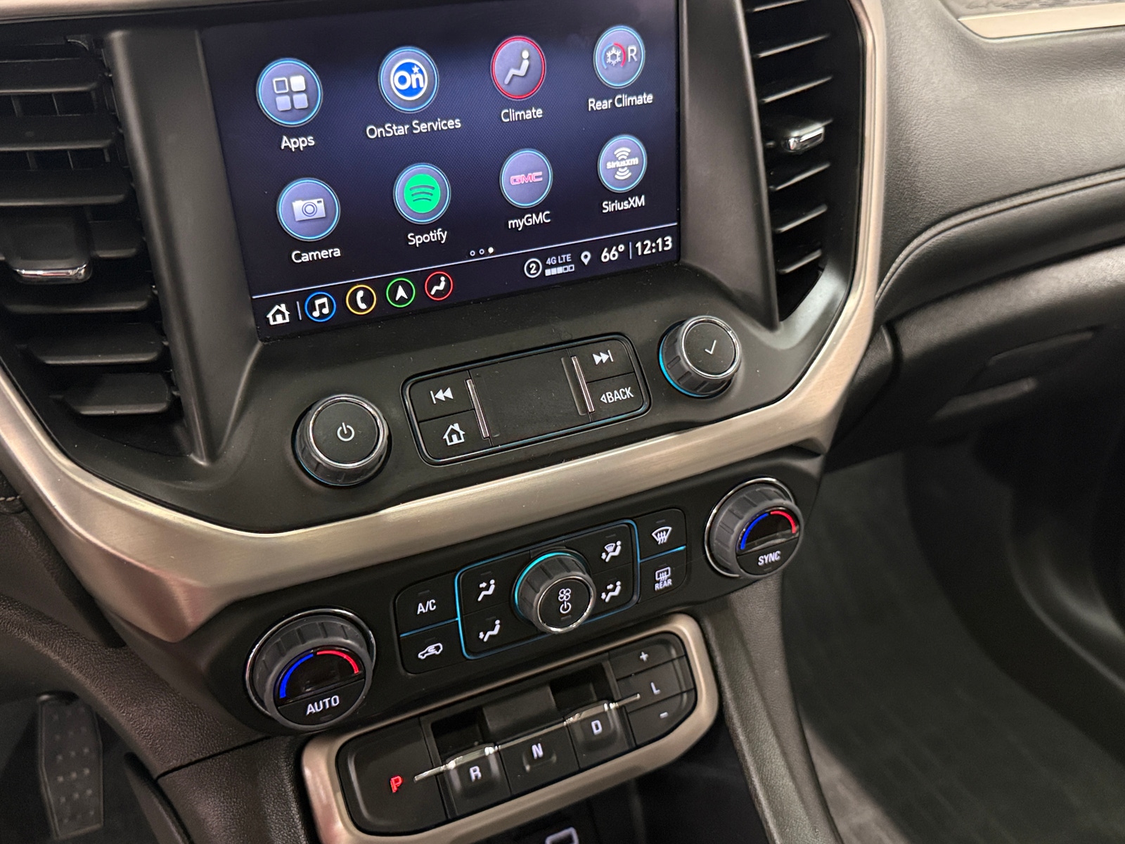 Thumbnail: 2023 GMC Acadia - 3