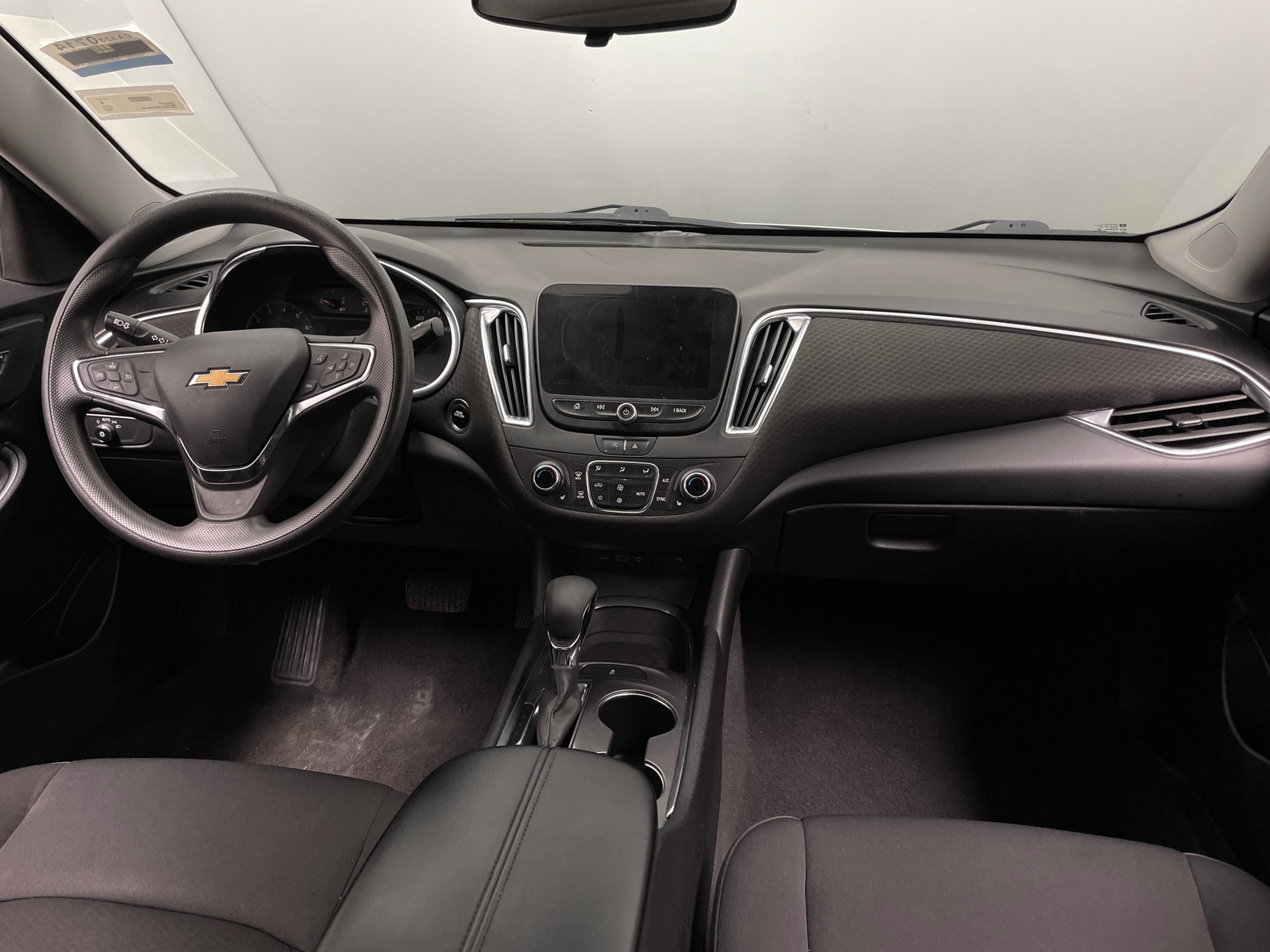 Thumbnail: 2021 Chevrolet Malibu - 3