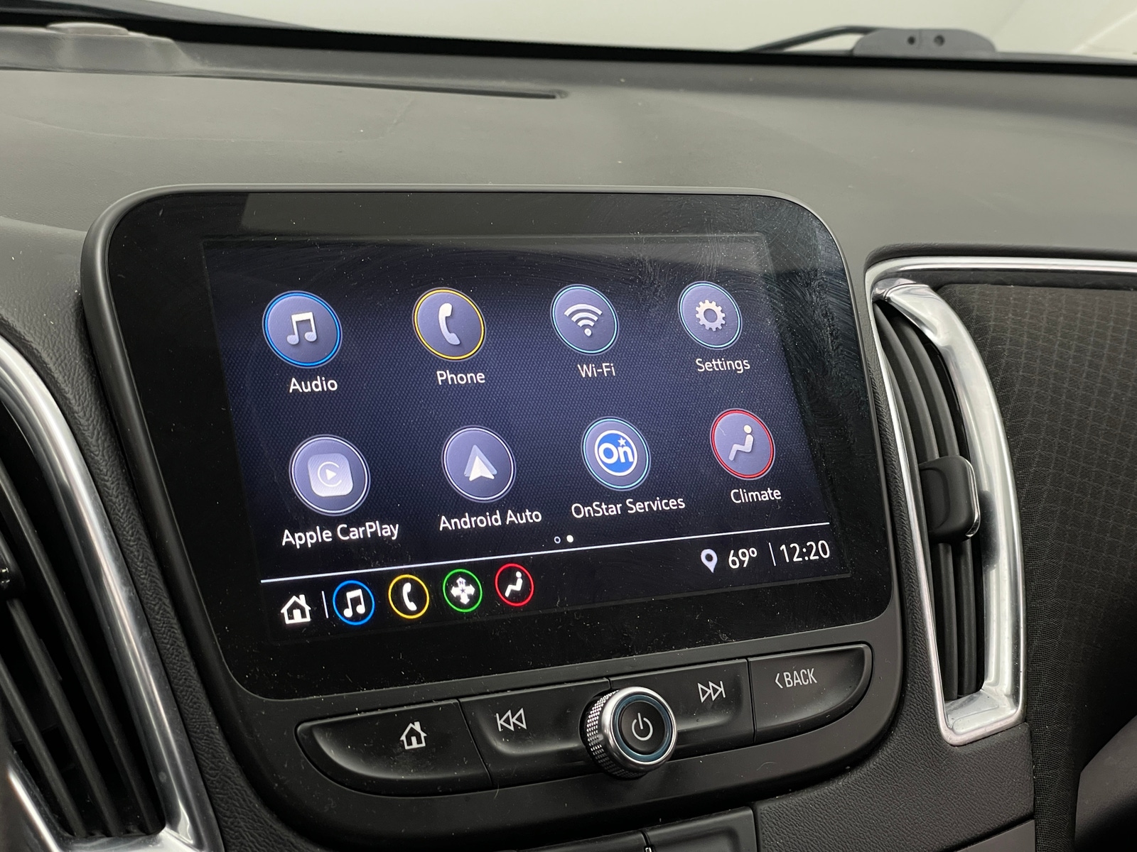 Thumbnail: 2021 Chevrolet Malibu - 4