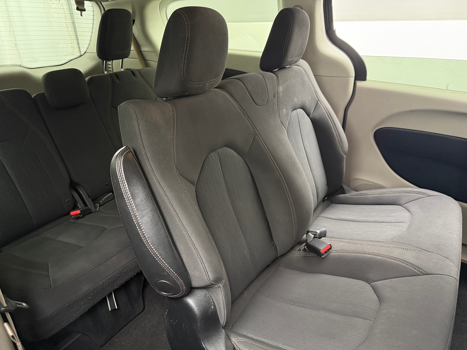 Thumbnail: 2018 Chrysler Pacifica - 6