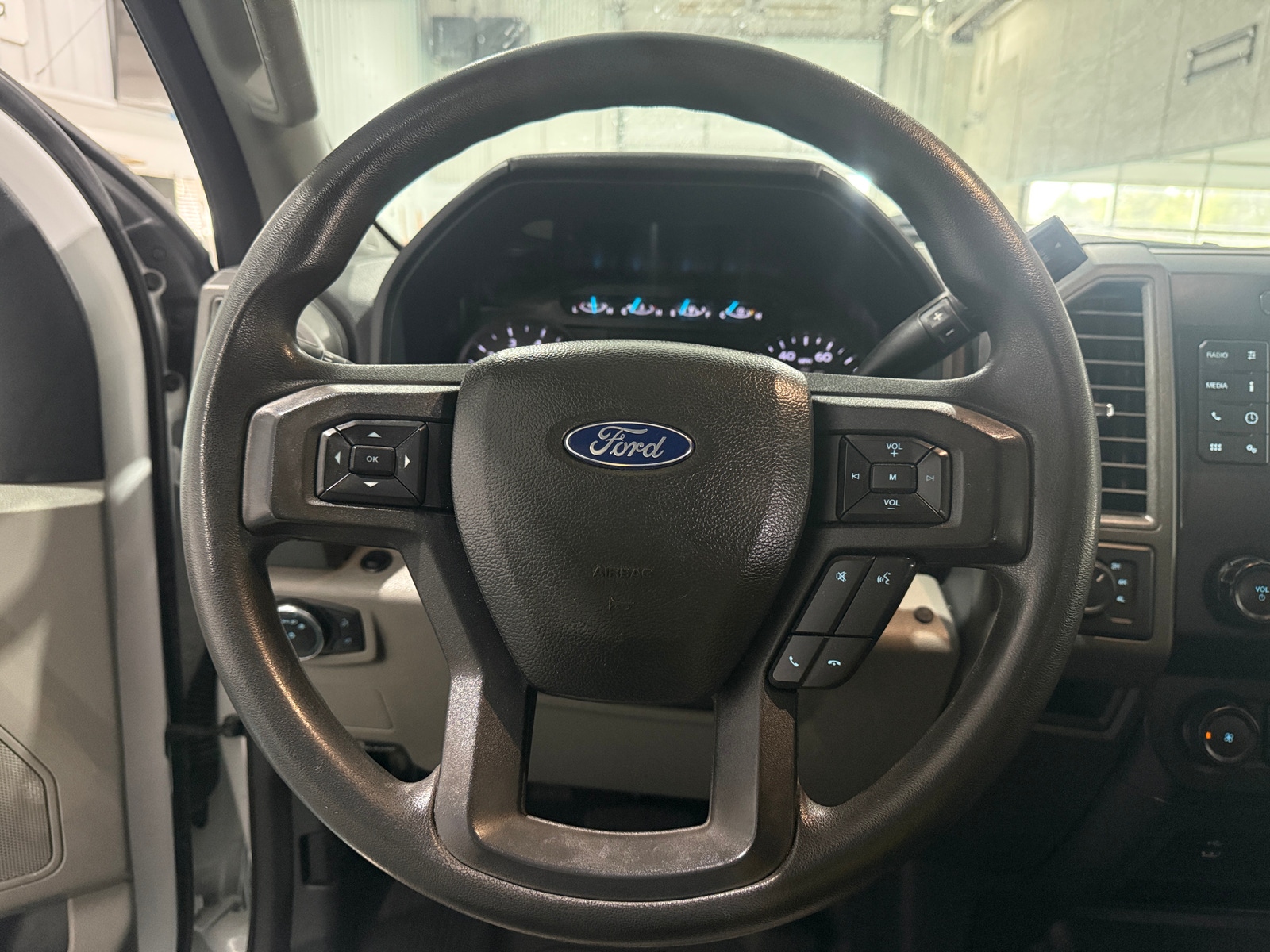 Thumbnail: 2022 Ford Econoline - 5