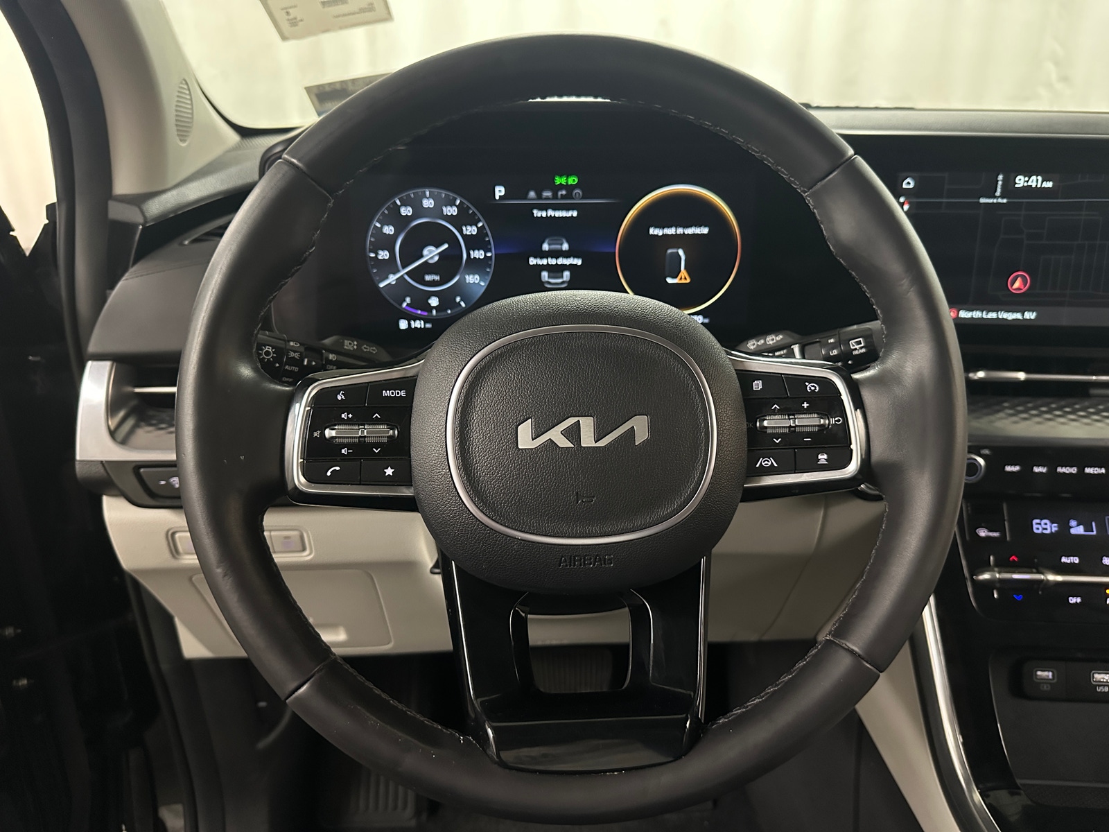 Thumbnail: 2024 Kia Carnival - 5