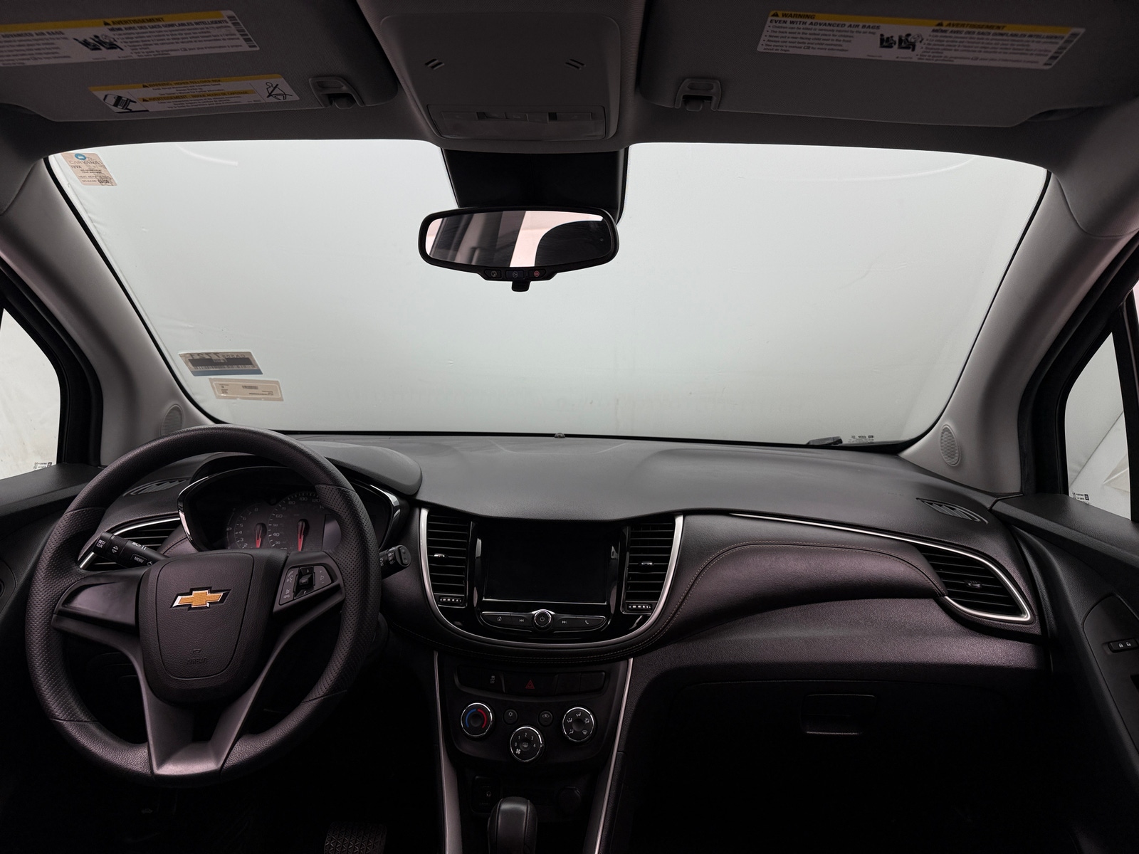 Thumbnail: 2018 Chevrolet Trax - 3