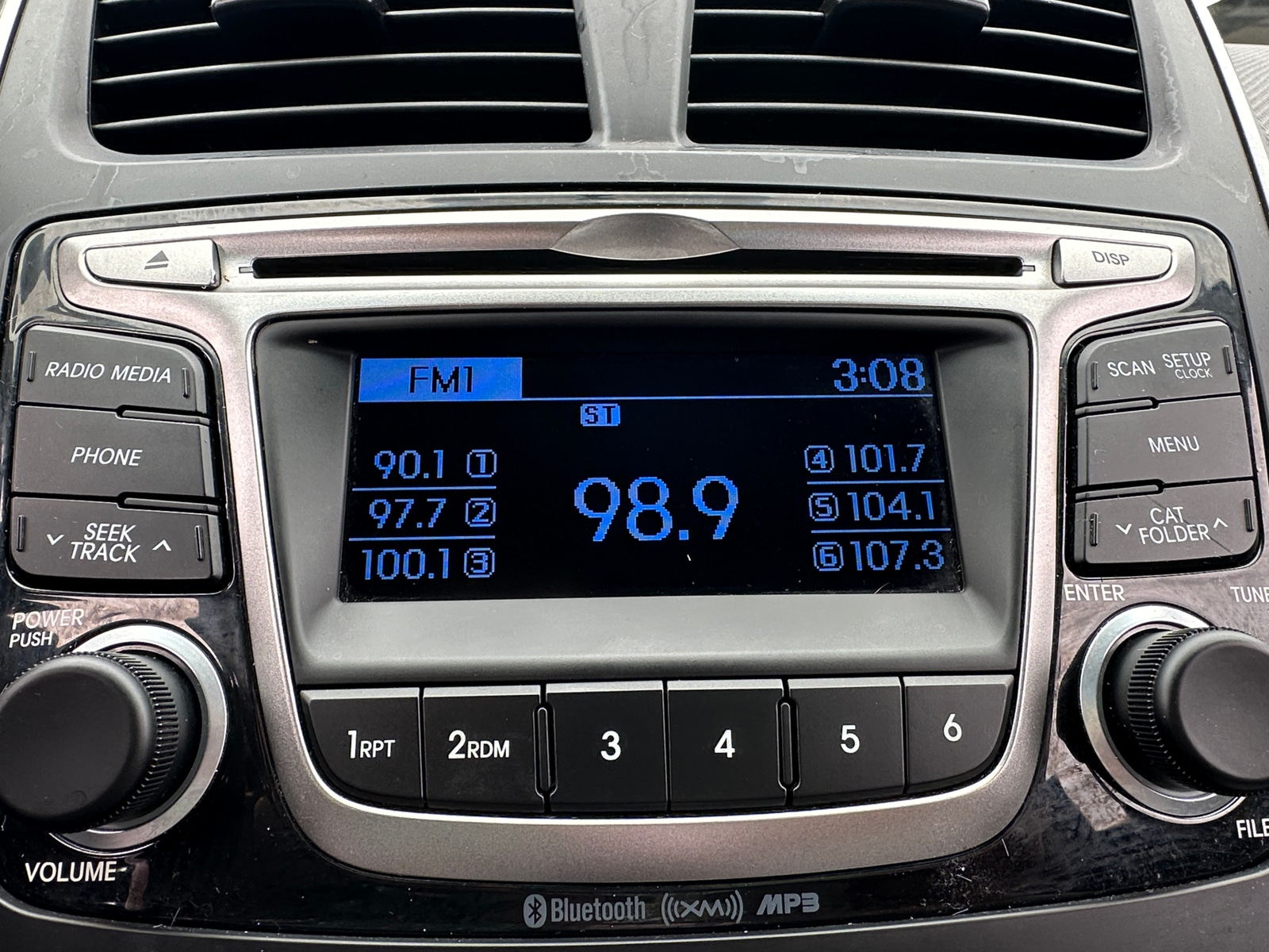 Thumbnail: 2017 Hyundai Accent - 4