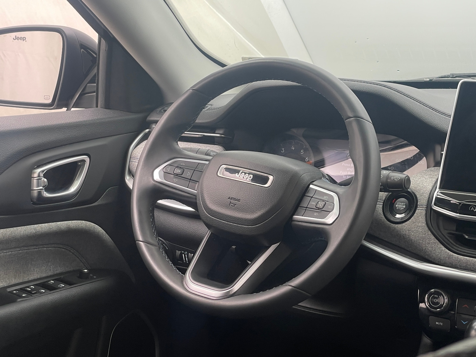 Thumbnail: 2022 Jeep Compass - 4