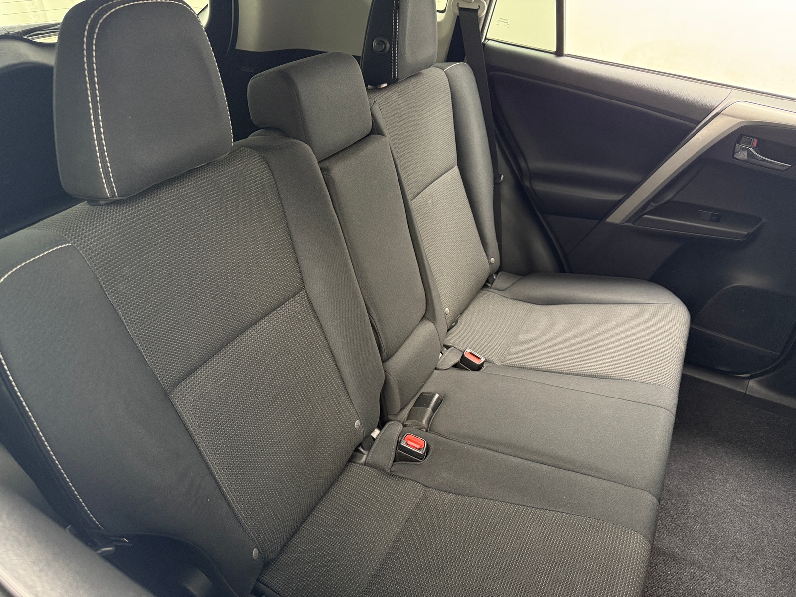 Thumbnail: 2018 Toyota RAV4 - 6