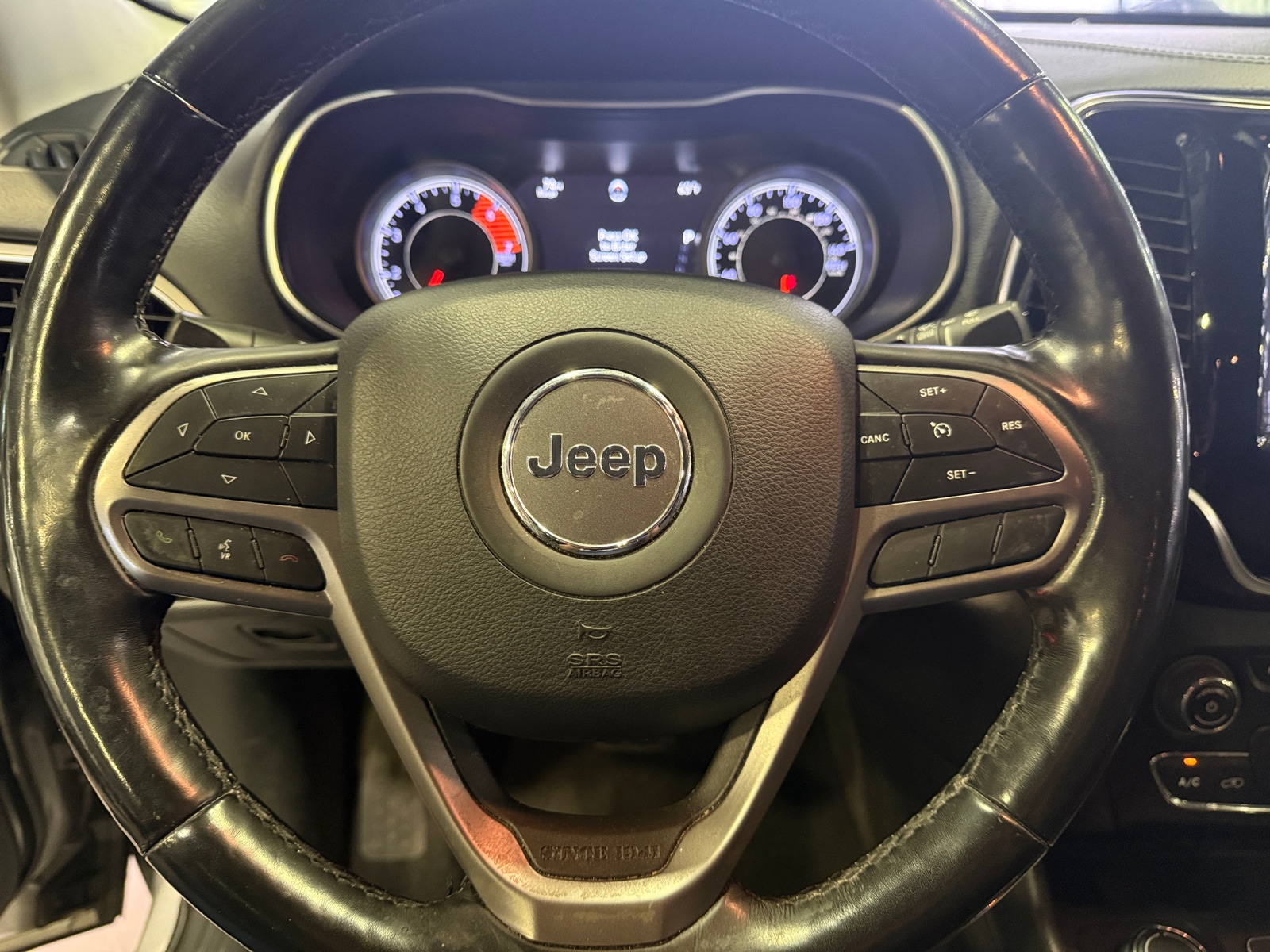 Thumbnail: 2020 Jeep Cherokee - 4