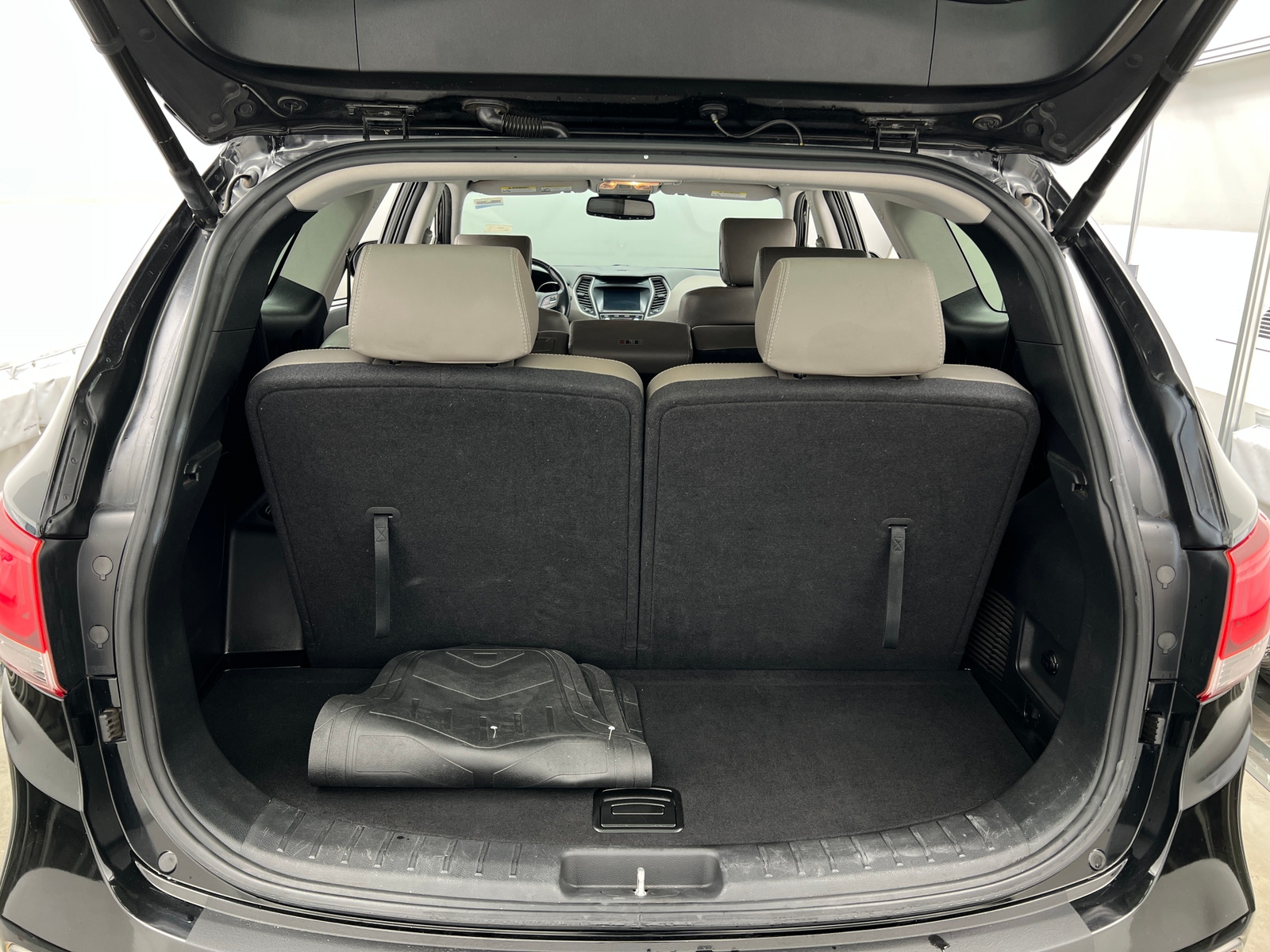 Thumbnail: 2018 Hyundai Santa Fe - 6