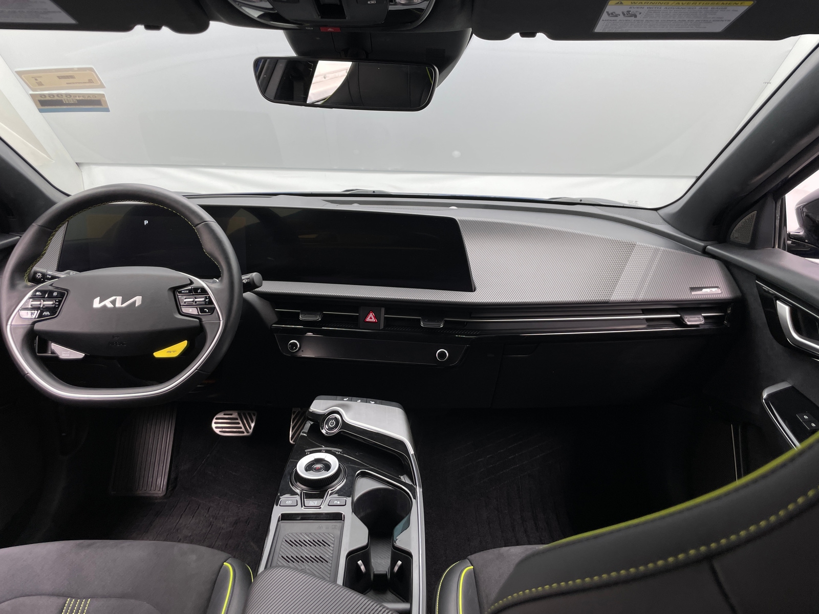 Thumbnail: 2023 Kia EV6 - 2