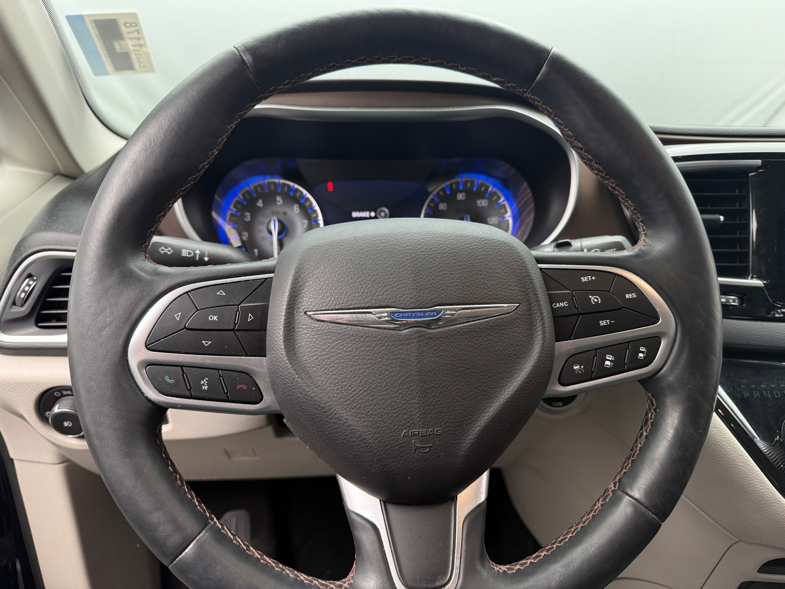 Thumbnail: 2017 Chrysler Pacifica - 4