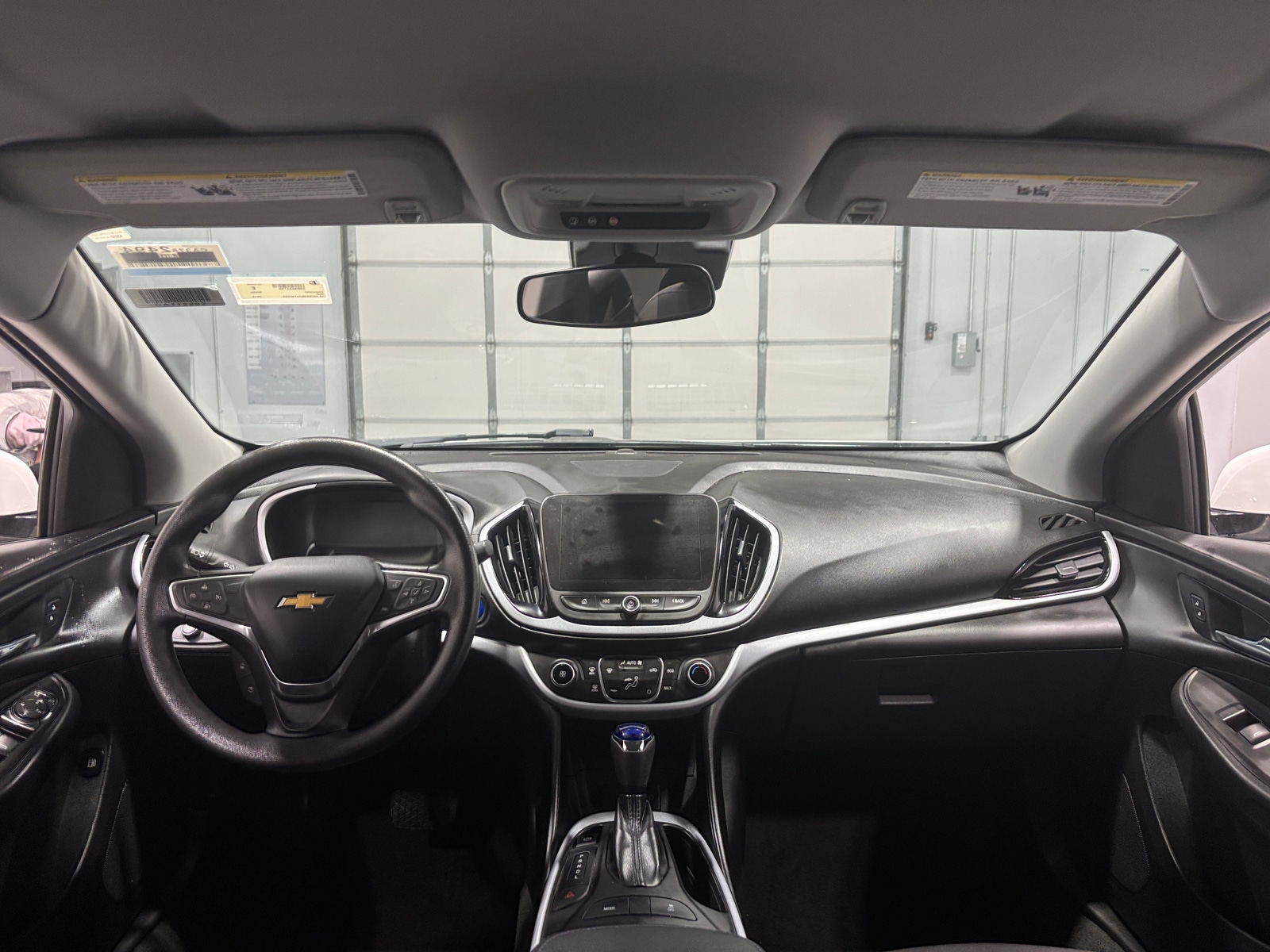 Thumbnail: 2018 Chevrolet Volt - 3