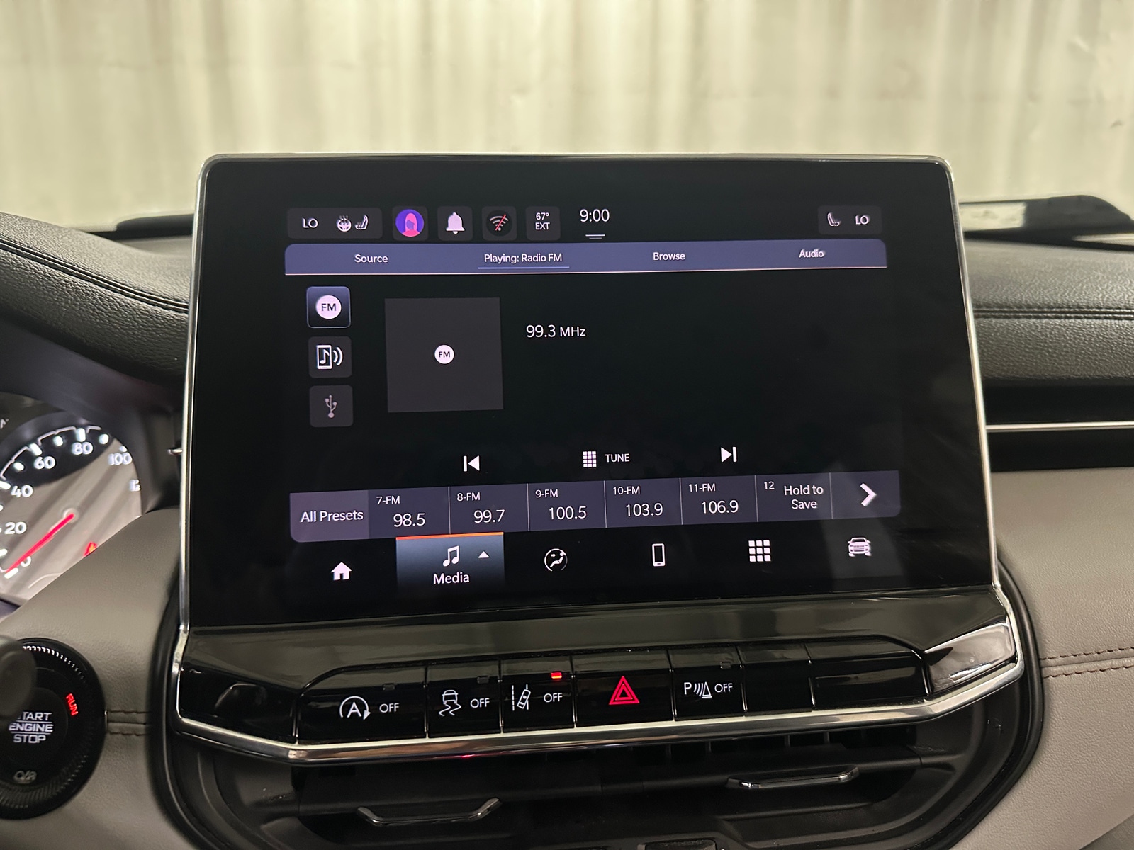 Thumbnail: 2022 Jeep Compass - 3