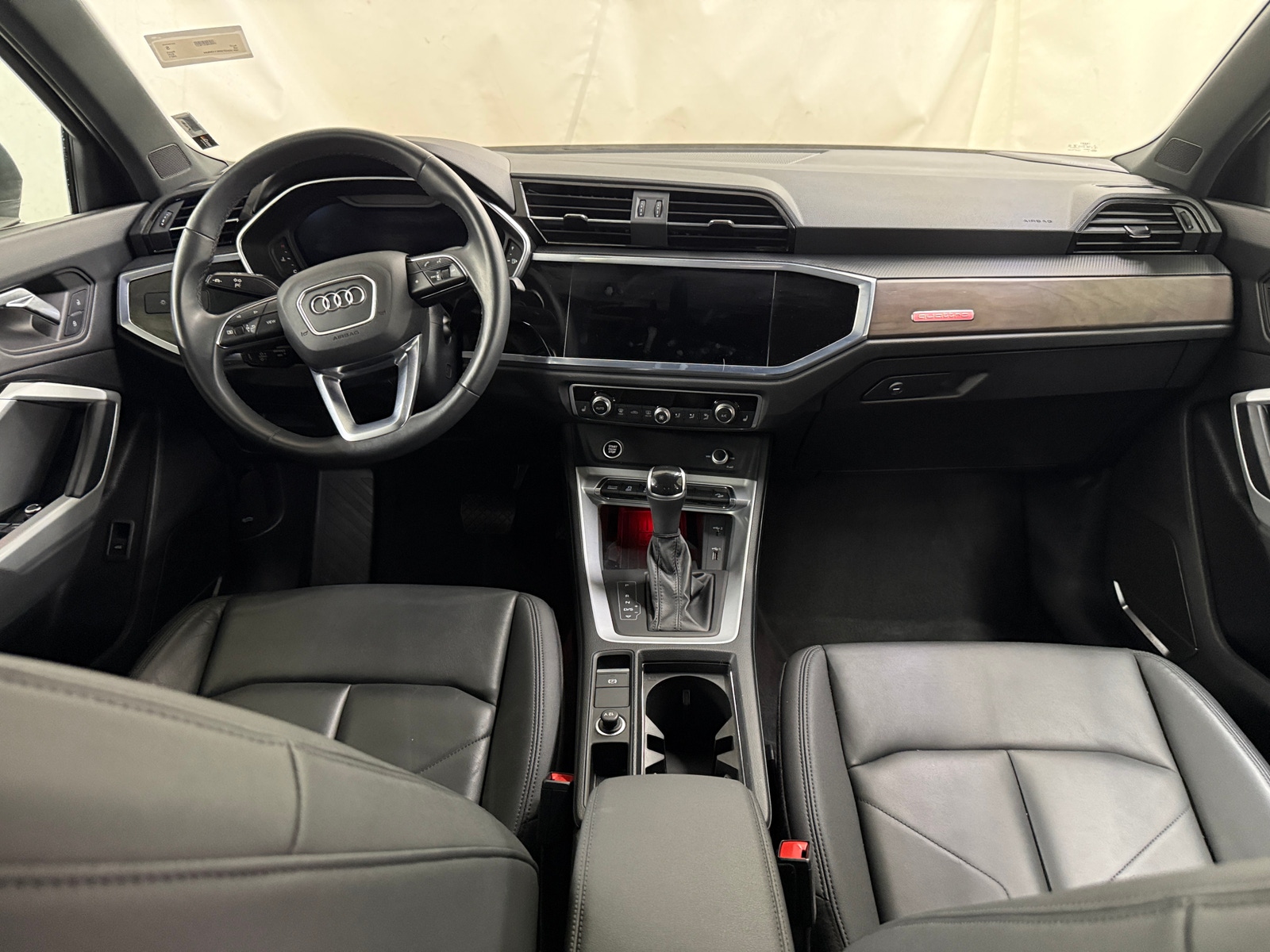 Thumbnail: 2021 Audi Q3 - 2