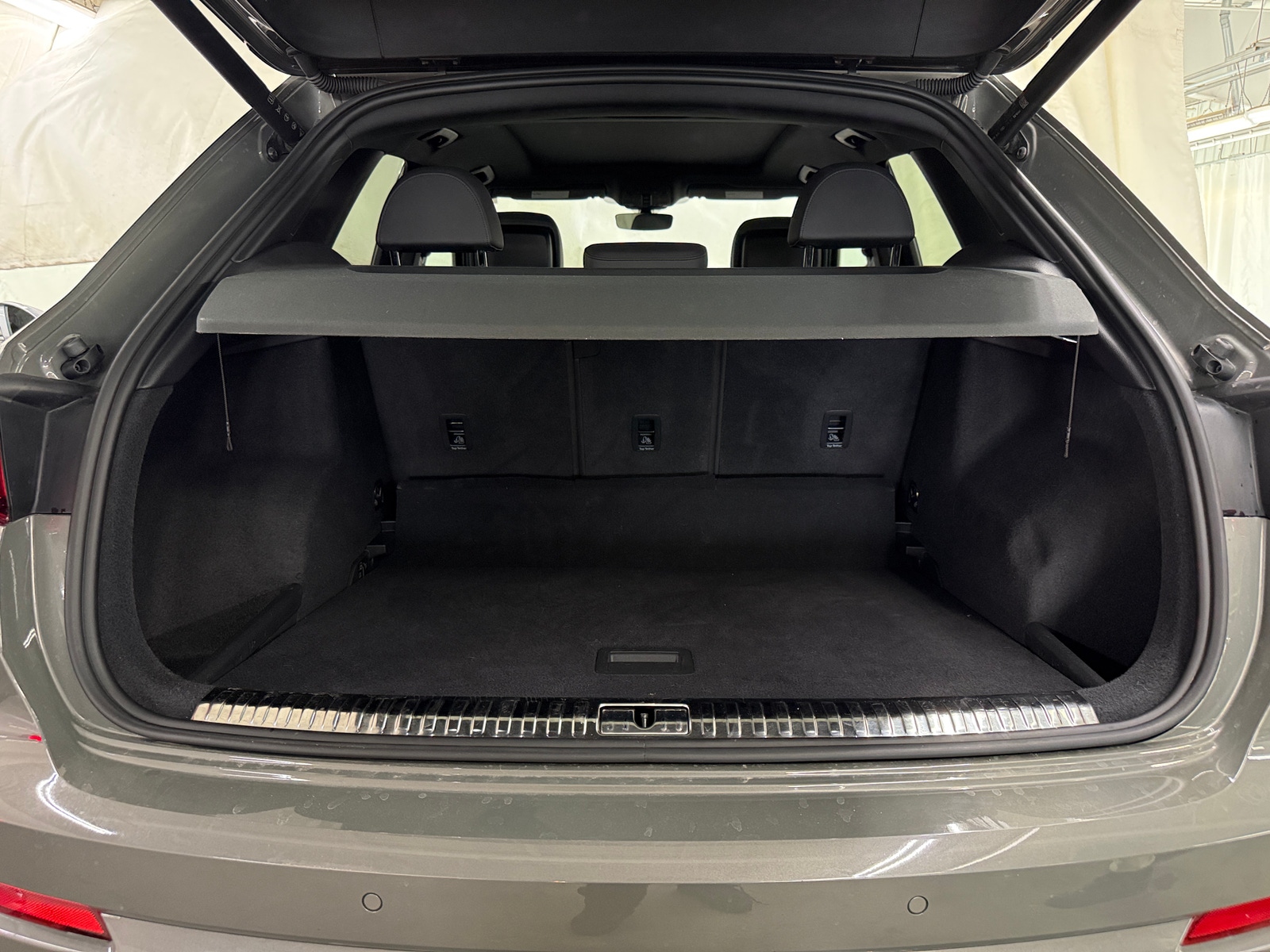 Thumbnail: 2021 Audi Q3 - 6