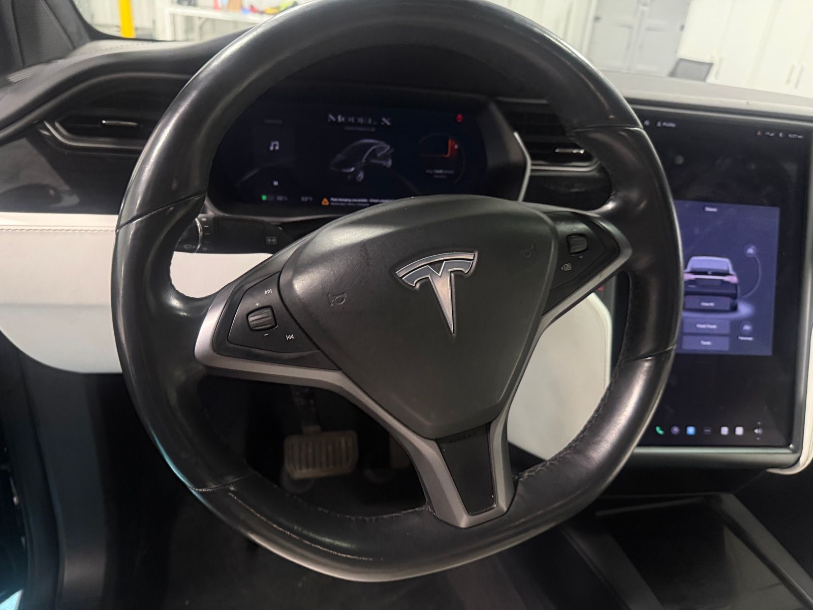 Thumbnail: 2020 Tesla Model X - 4