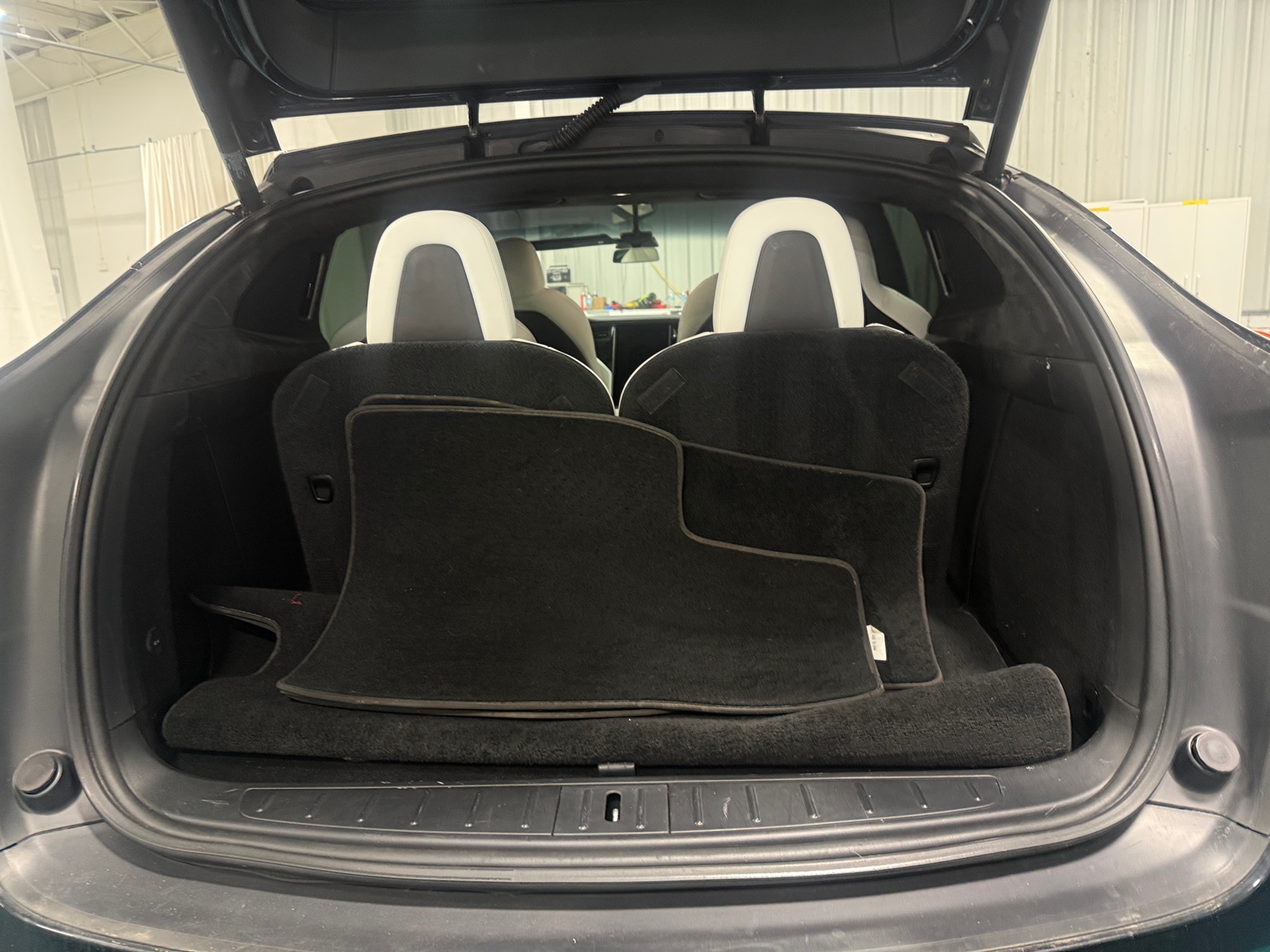Thumbnail: 2020 Tesla Model X - 6
